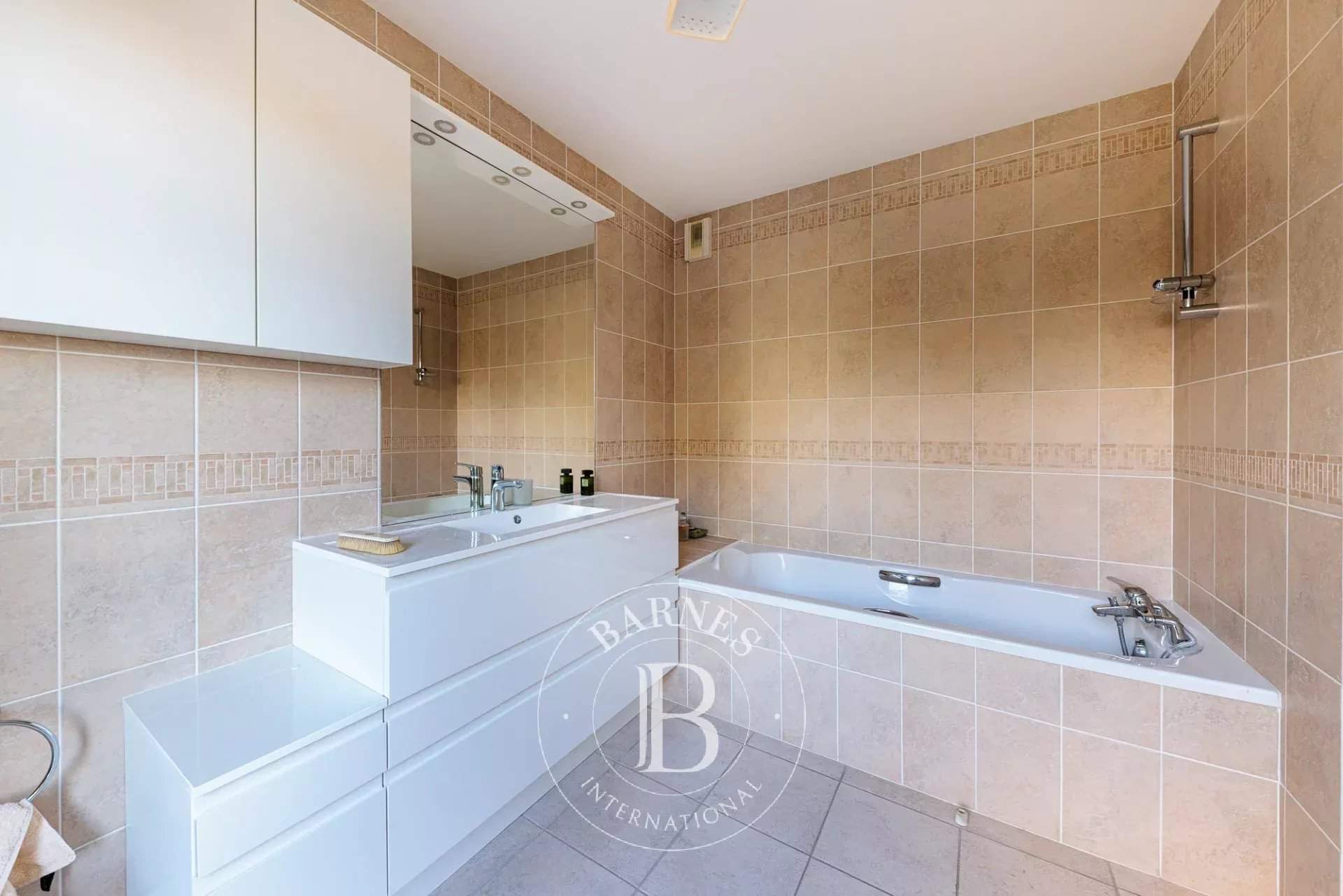 Nantes  - Apartment 4 Bedrooms - picture 10