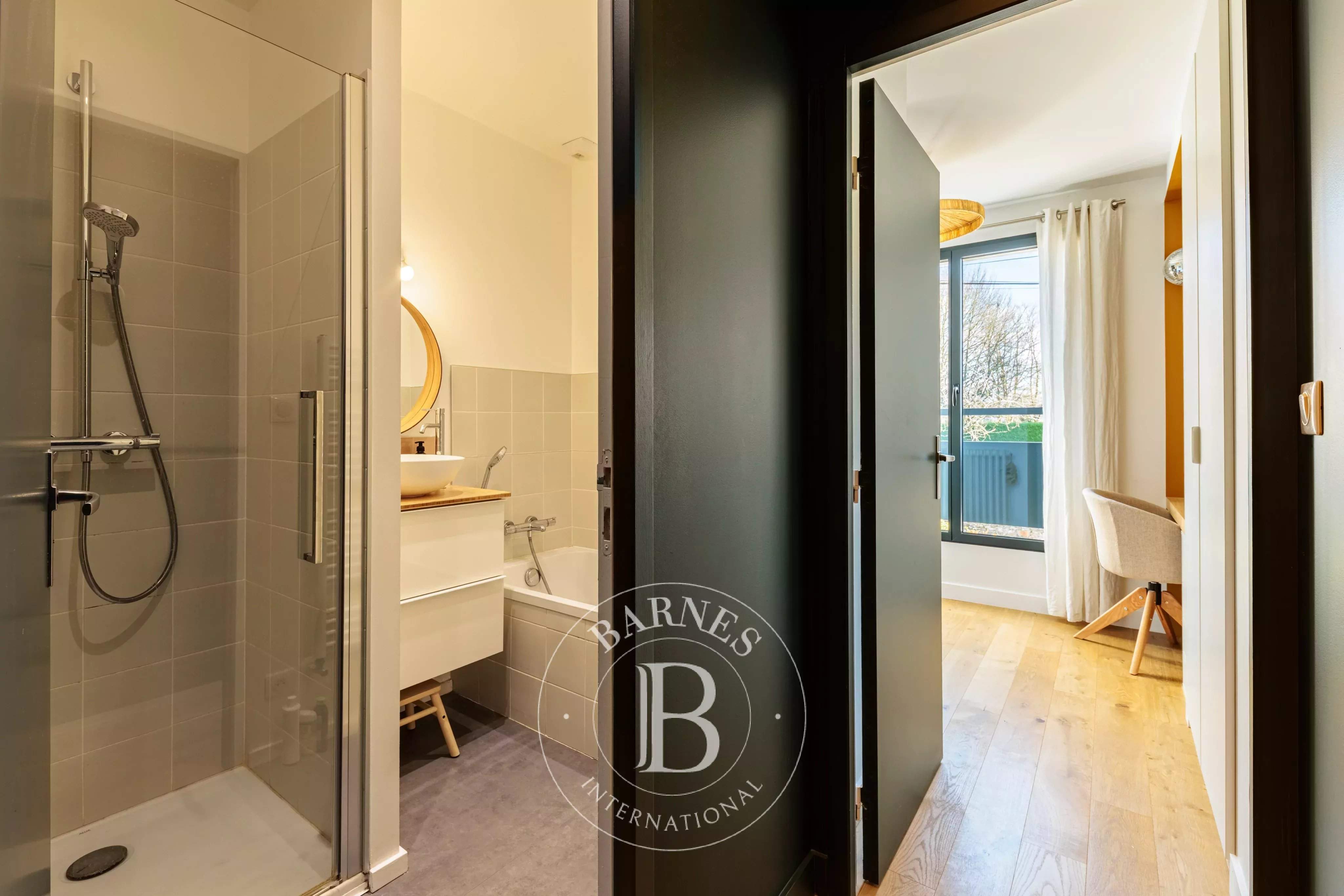 Nantes  - Maison 7 Pi&egrave;ces 4 Chambres - picture 12