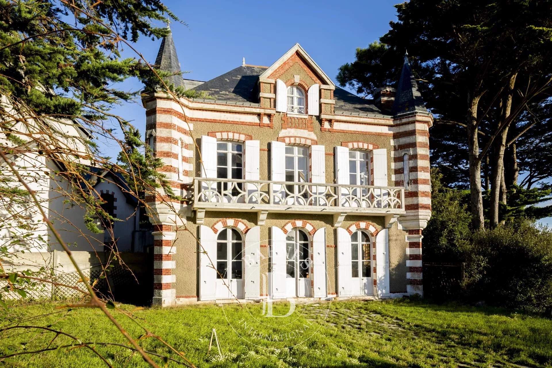 Pornichet  - House 9 Bedrooms - picture 1