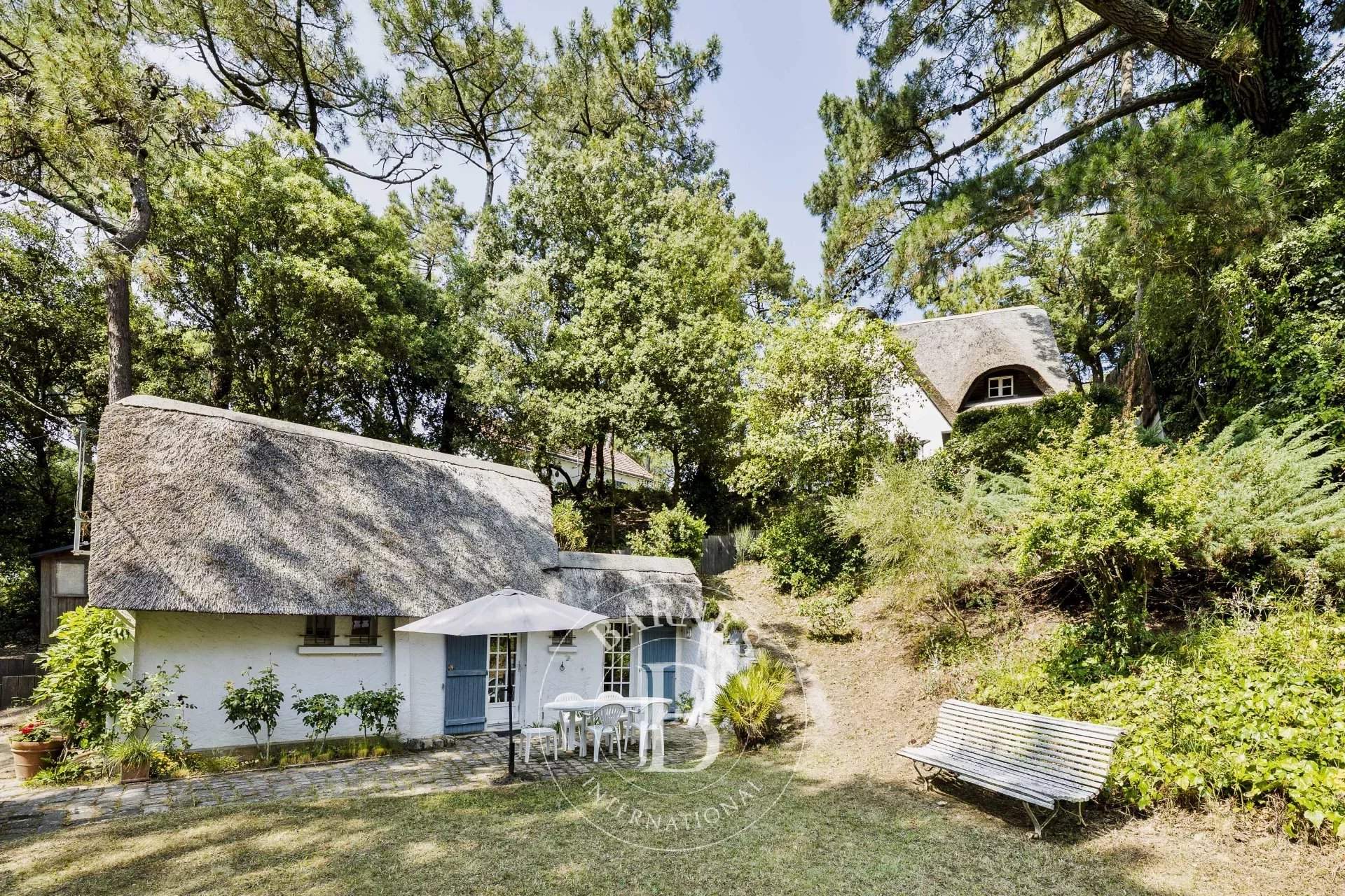 La Baule-Escoublac  - Chaumière 8 Pi&egrave;ces 5 Chambres - picture 3