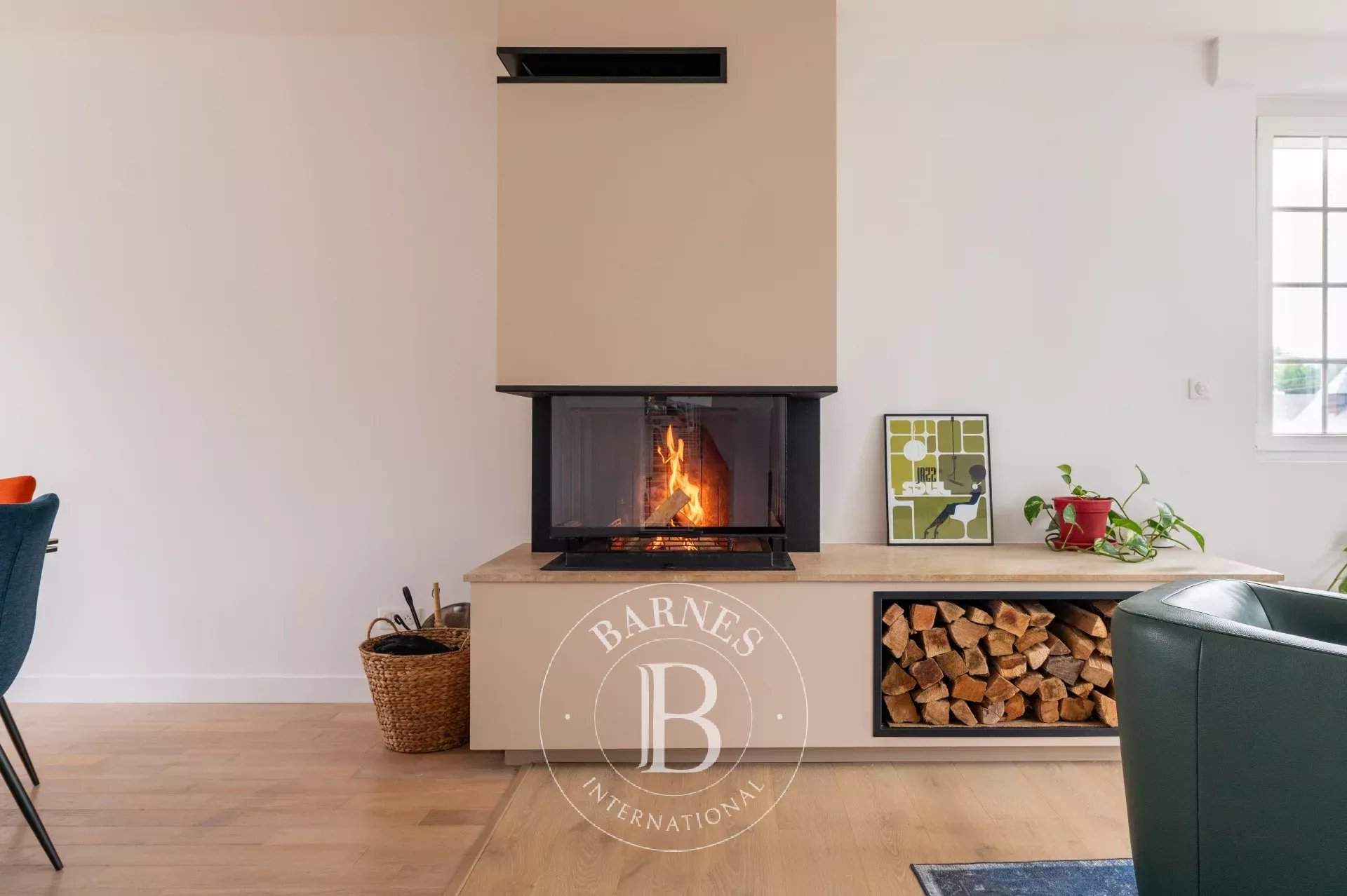 Orvault  - Maison 7 Pi&egrave;ces 5 Chambres - picture 2