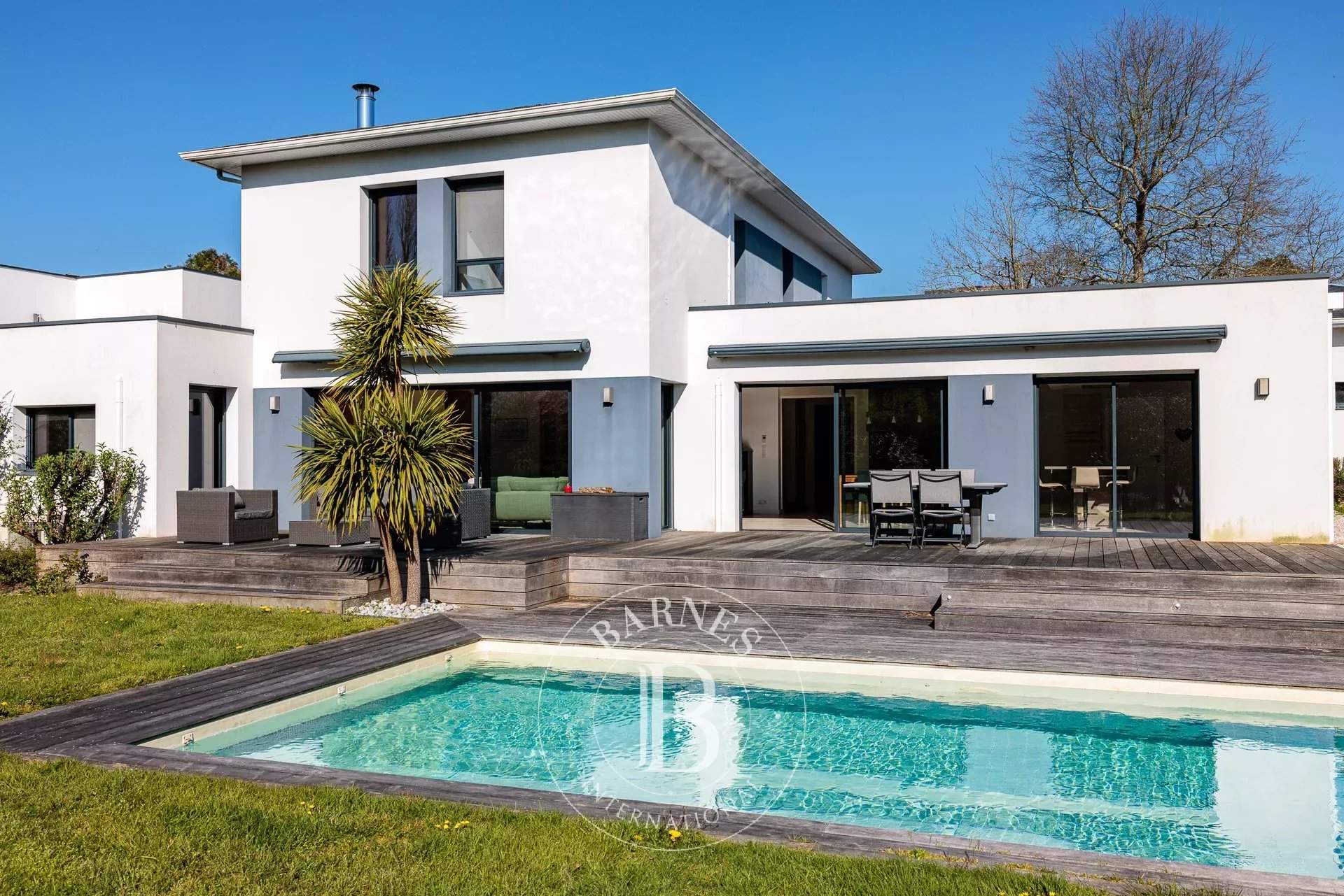 Carquefou  - Maison 8 Pi&egrave;ces 7 Chambres - picture 1