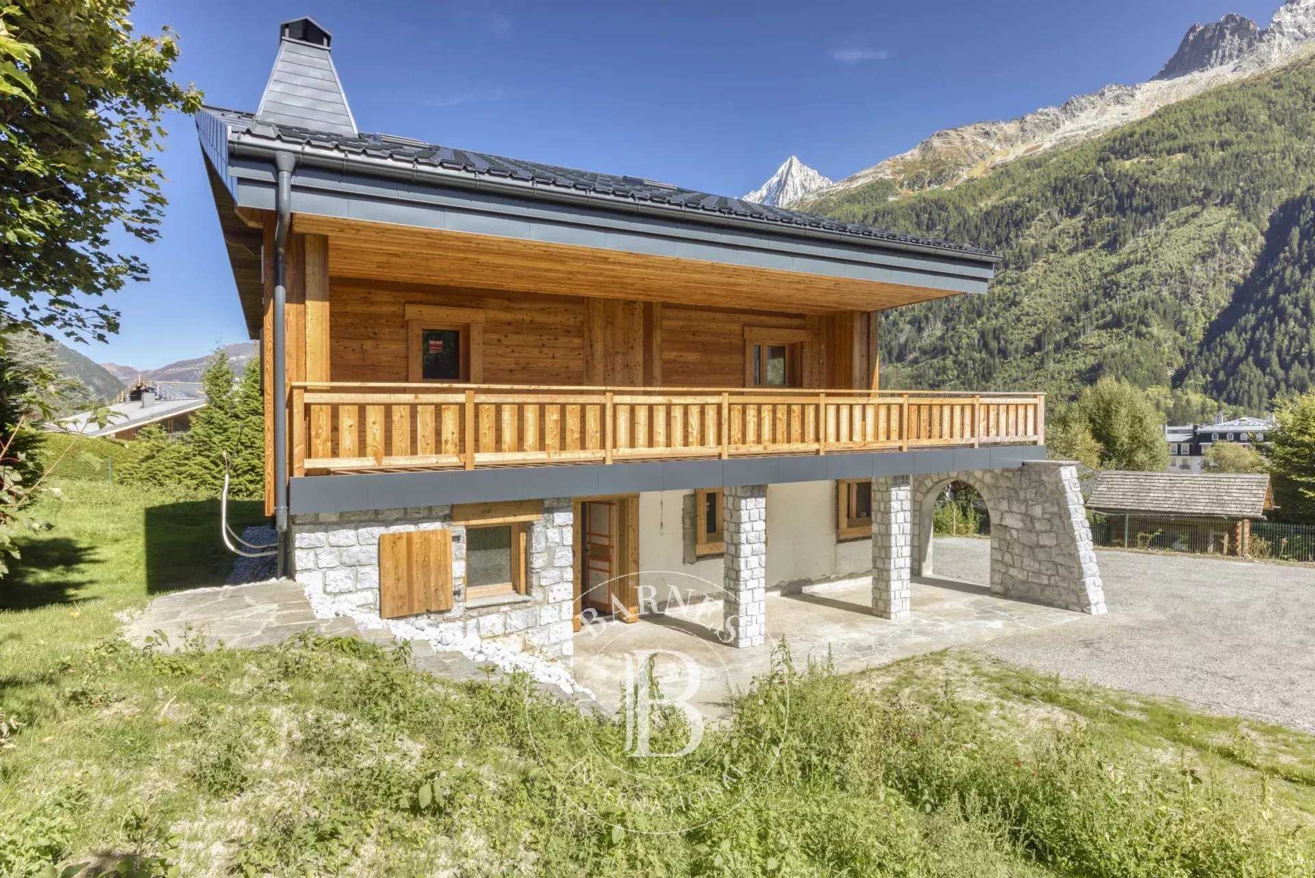 Chamonix-Mont-Blanc  - Chalet 8 Pi&egrave;ces 5 Chambres