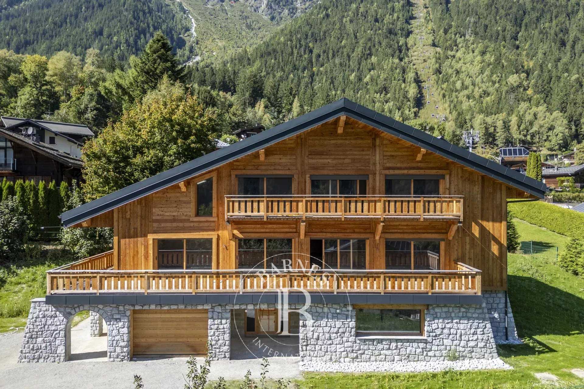 Chamonix-Mont-Blanc  - Chalet 8 Pi&egrave;ces 5 Chambres
