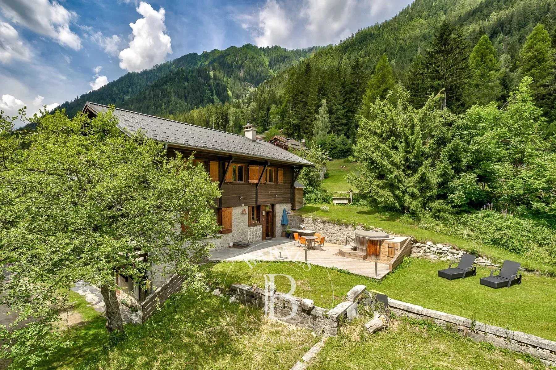 Chamonix-Mont-Blanc  - Chalet 7 Pi&egrave;ces 5 Chambres