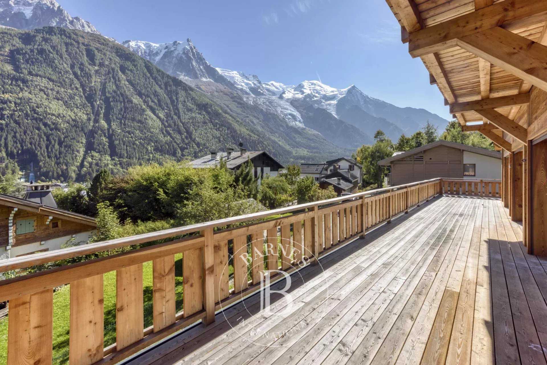 Chamonix-Mont-Blanc  - Chalet 8 Pi&egrave;ces 5 Chambres