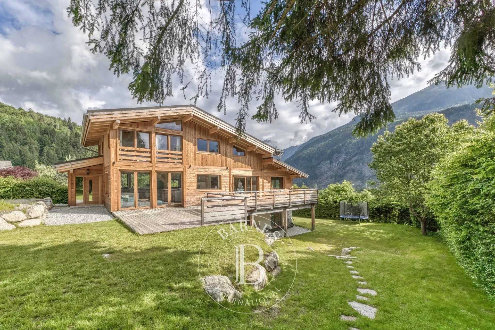 Chalet Les Houches  -  ref 84944716 (picture 1)