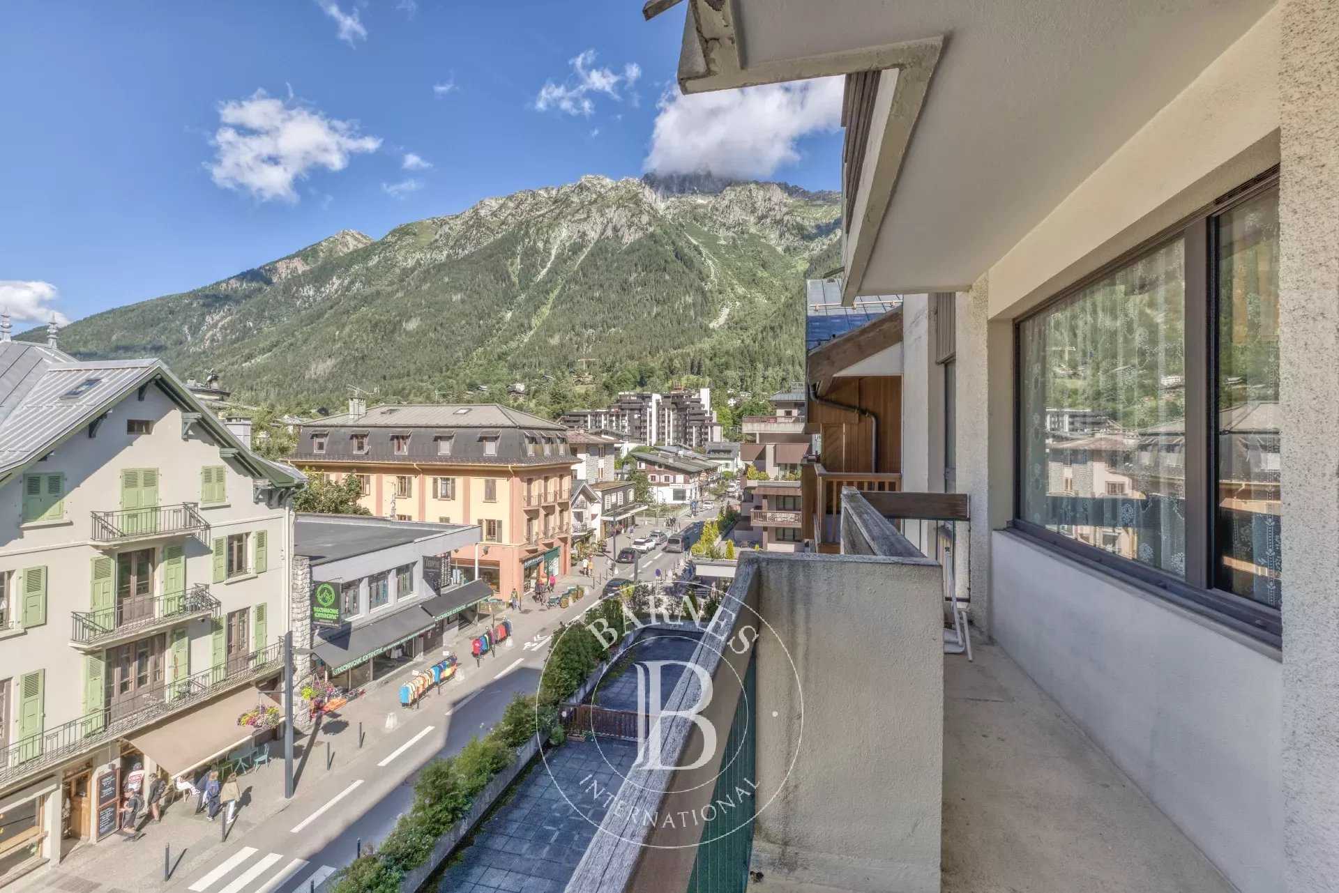 Appartement Chamonix-Mont-Blanc  -  ref 85020486 (picture 2)