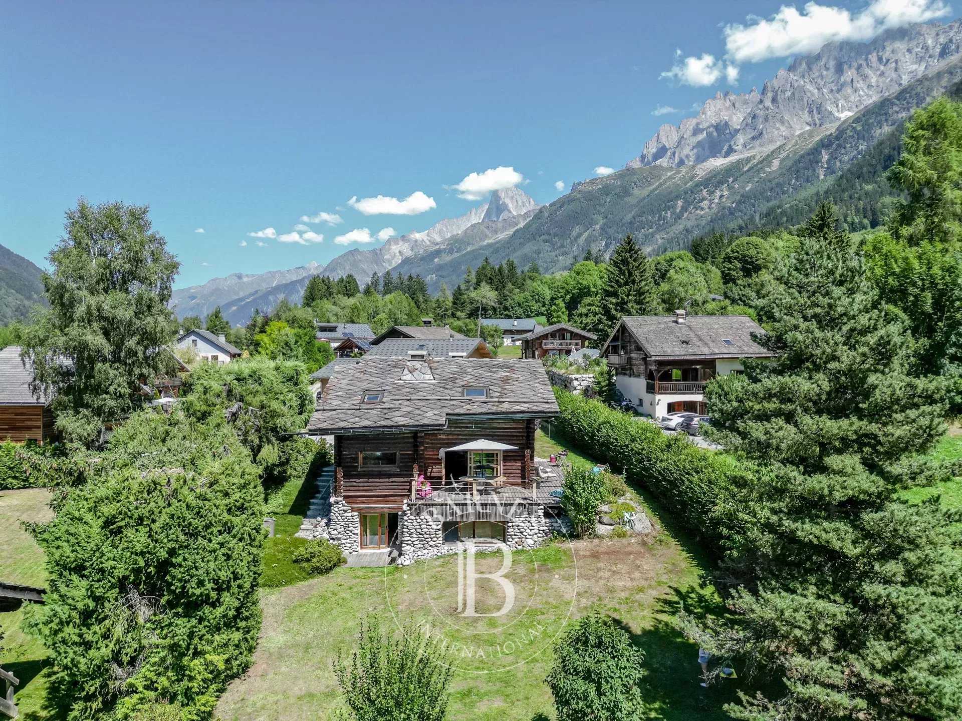 Chalet Les Houches  -  ref 83153391 (picture 1)