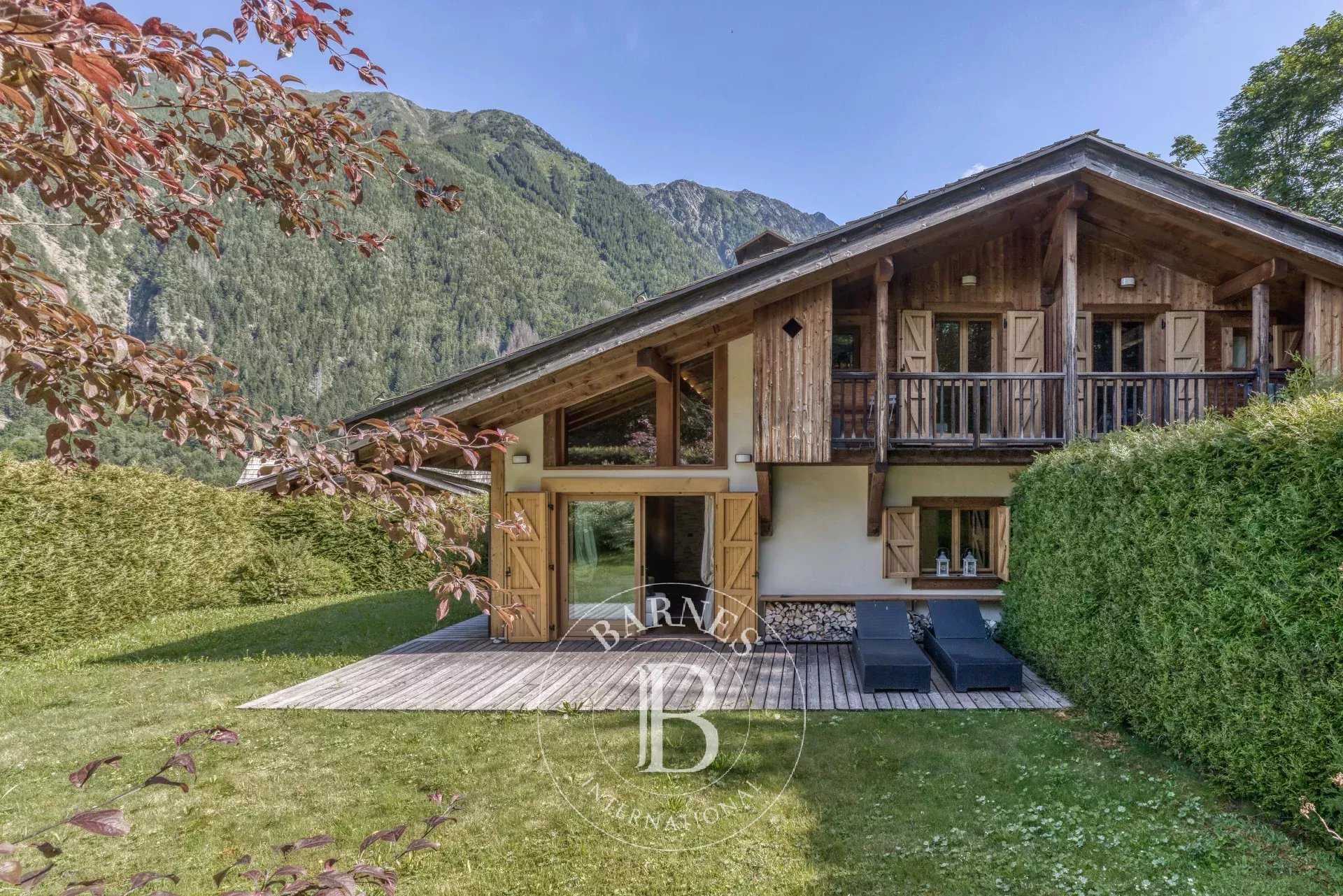 Chalet Chamonix-Mont-Blanc  -  ref 84919020 (picture 1)