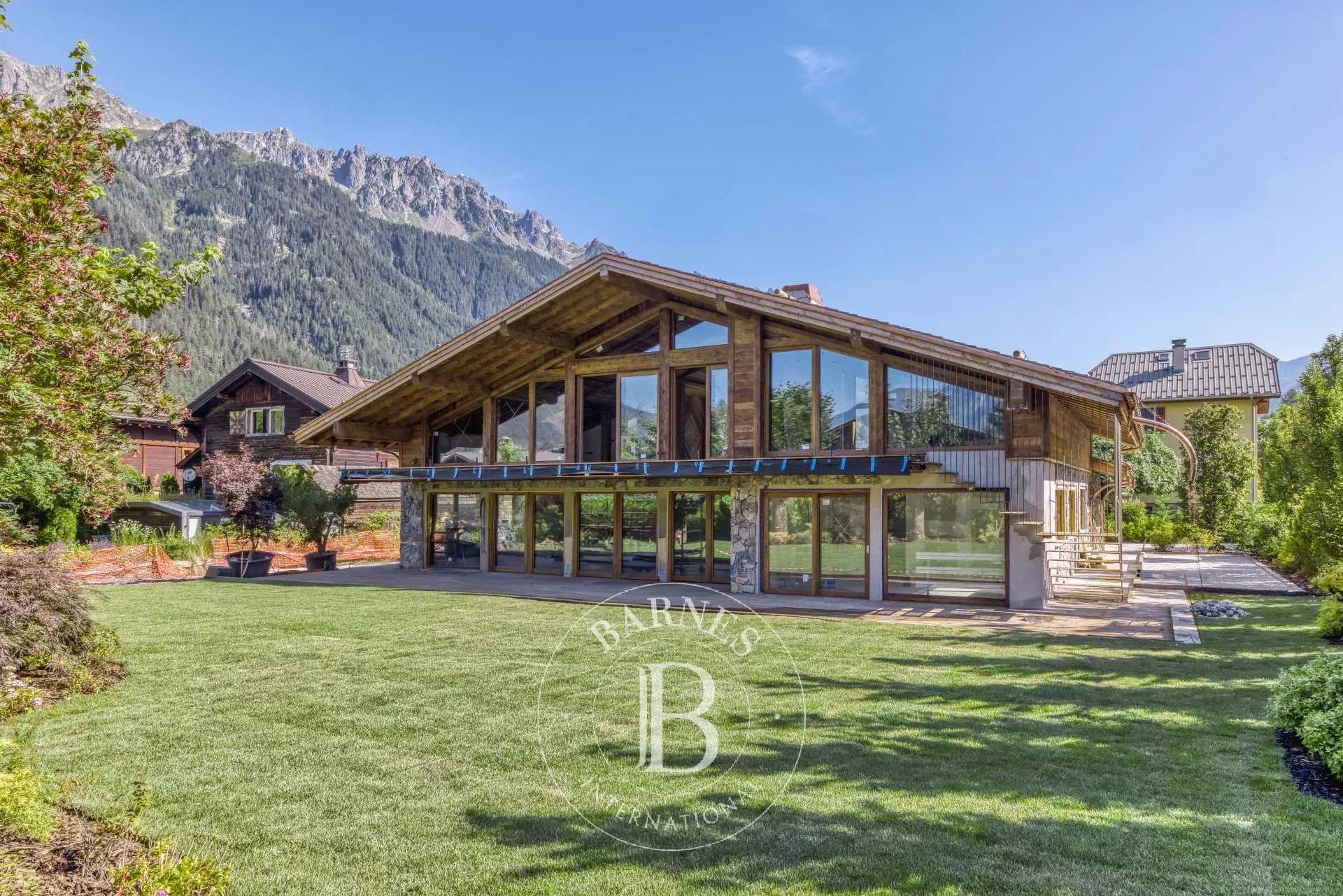 Chalet Chamonix-Mont-Blanc  -  ref 5807974 (picture 1)