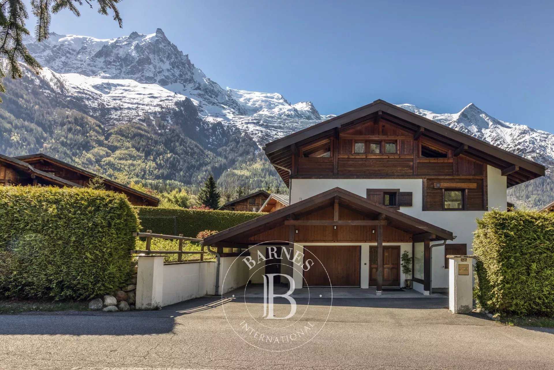 Chalet Chamonix-Mont-Blanc  -  ref 85601143 (picture 1)