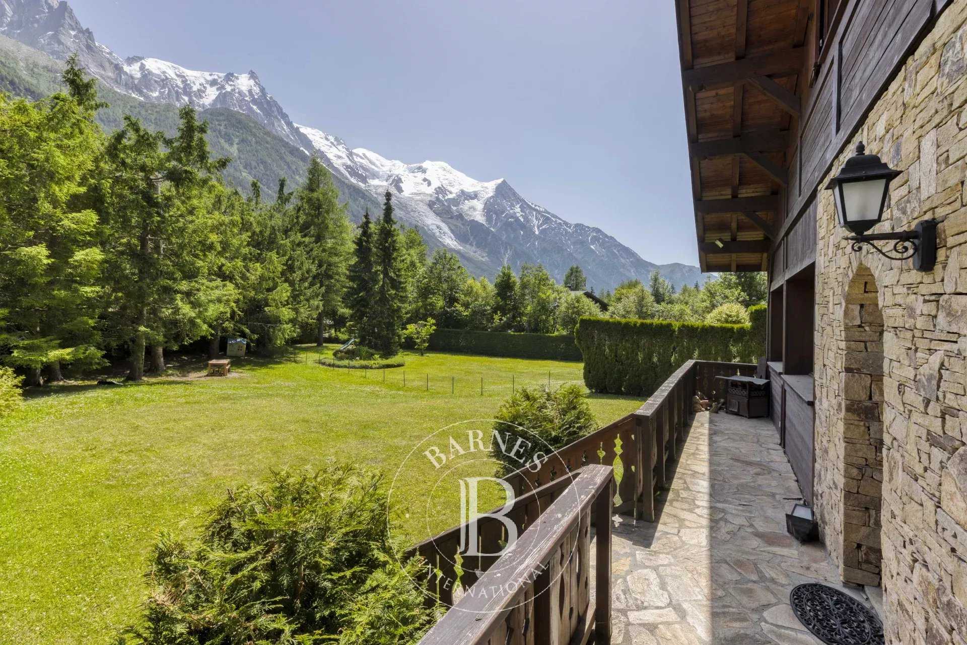 Chalet Chamonix-Mont-Blanc  -  ref 5556898 (picture 1)