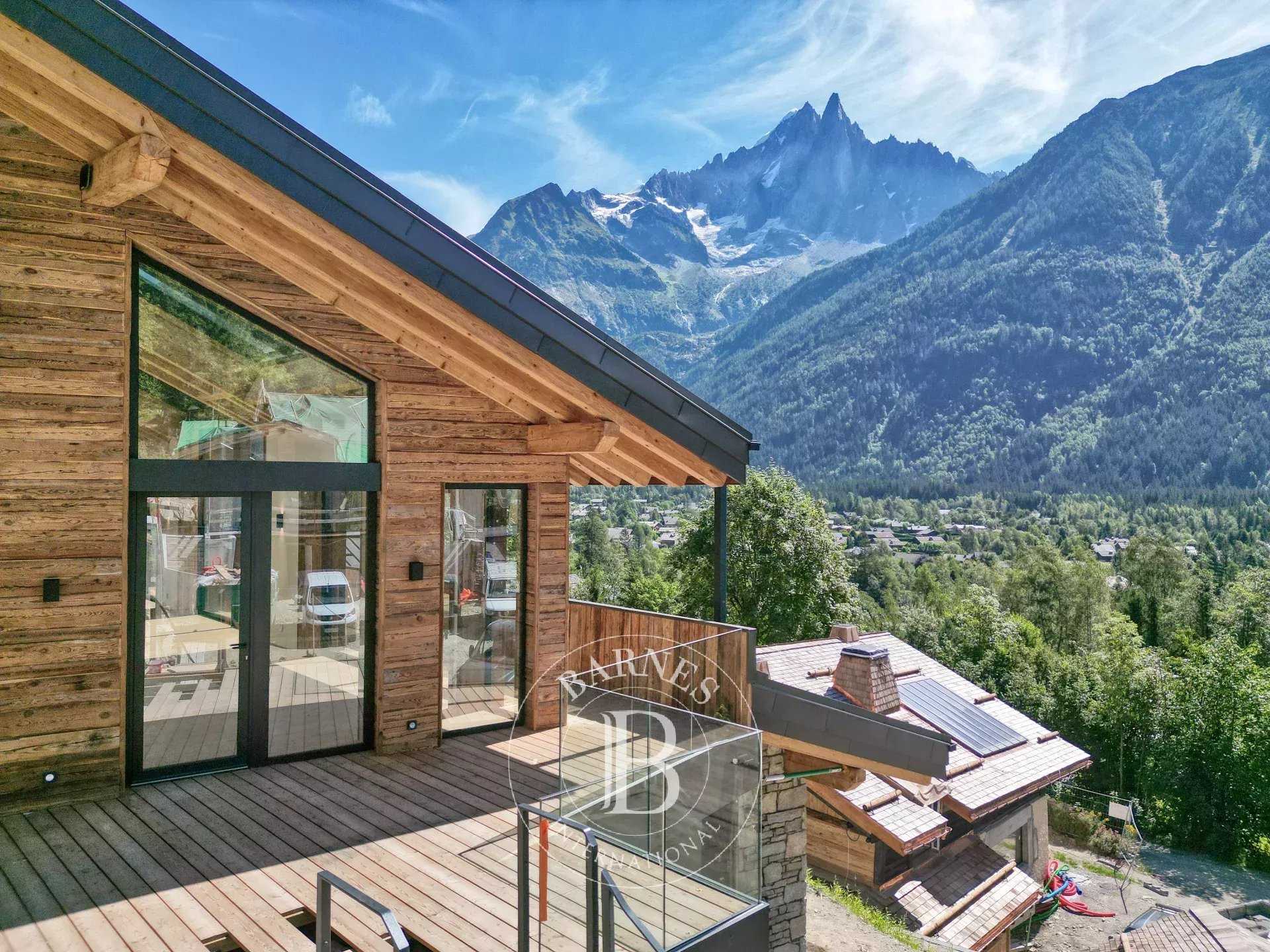 Chalet Chamonix-Mont-Blanc  -  ref 82408143 (picture 1)