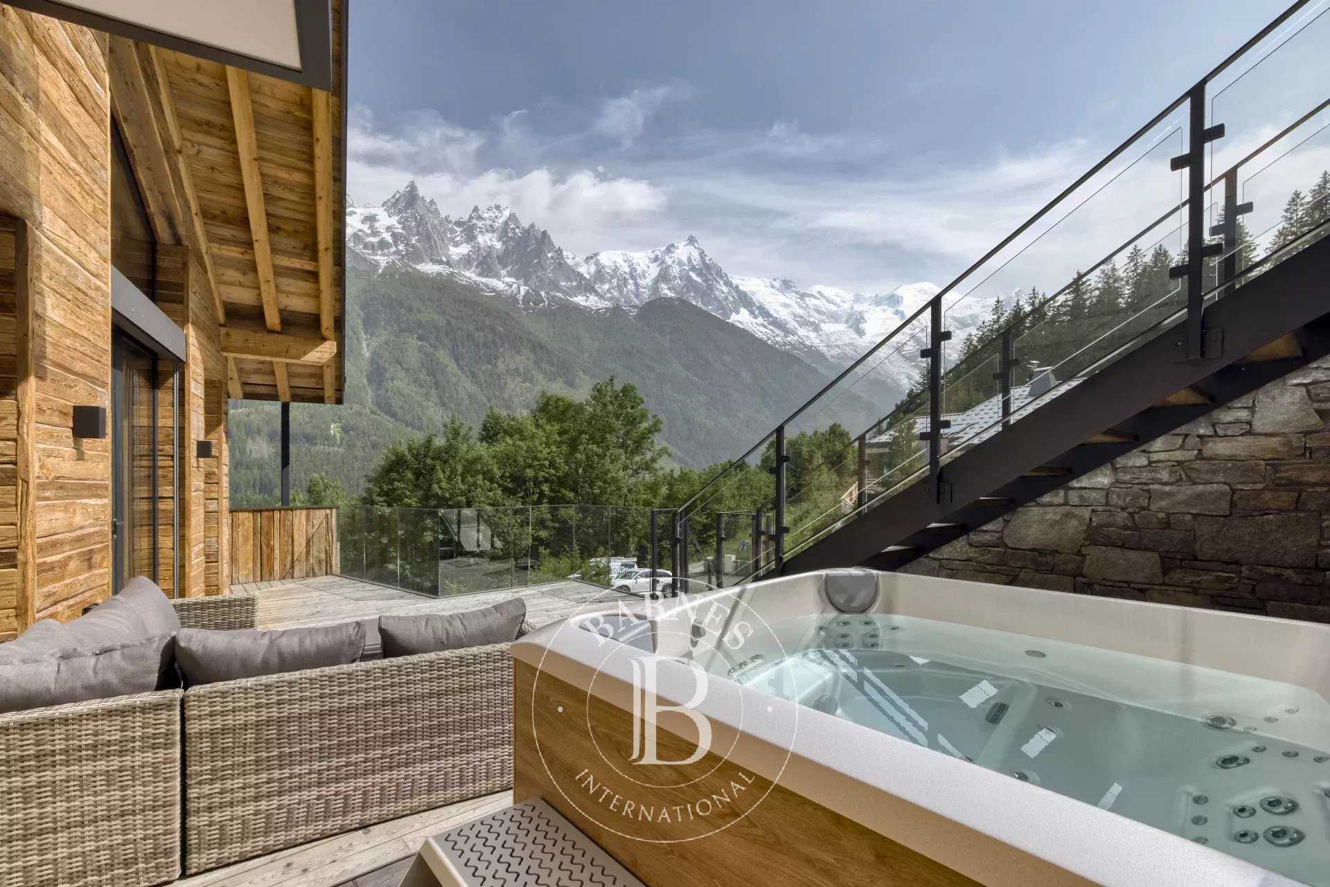 Chalet Chamonix-Mont-Blanc  -  ref 82408143 (picture 1)