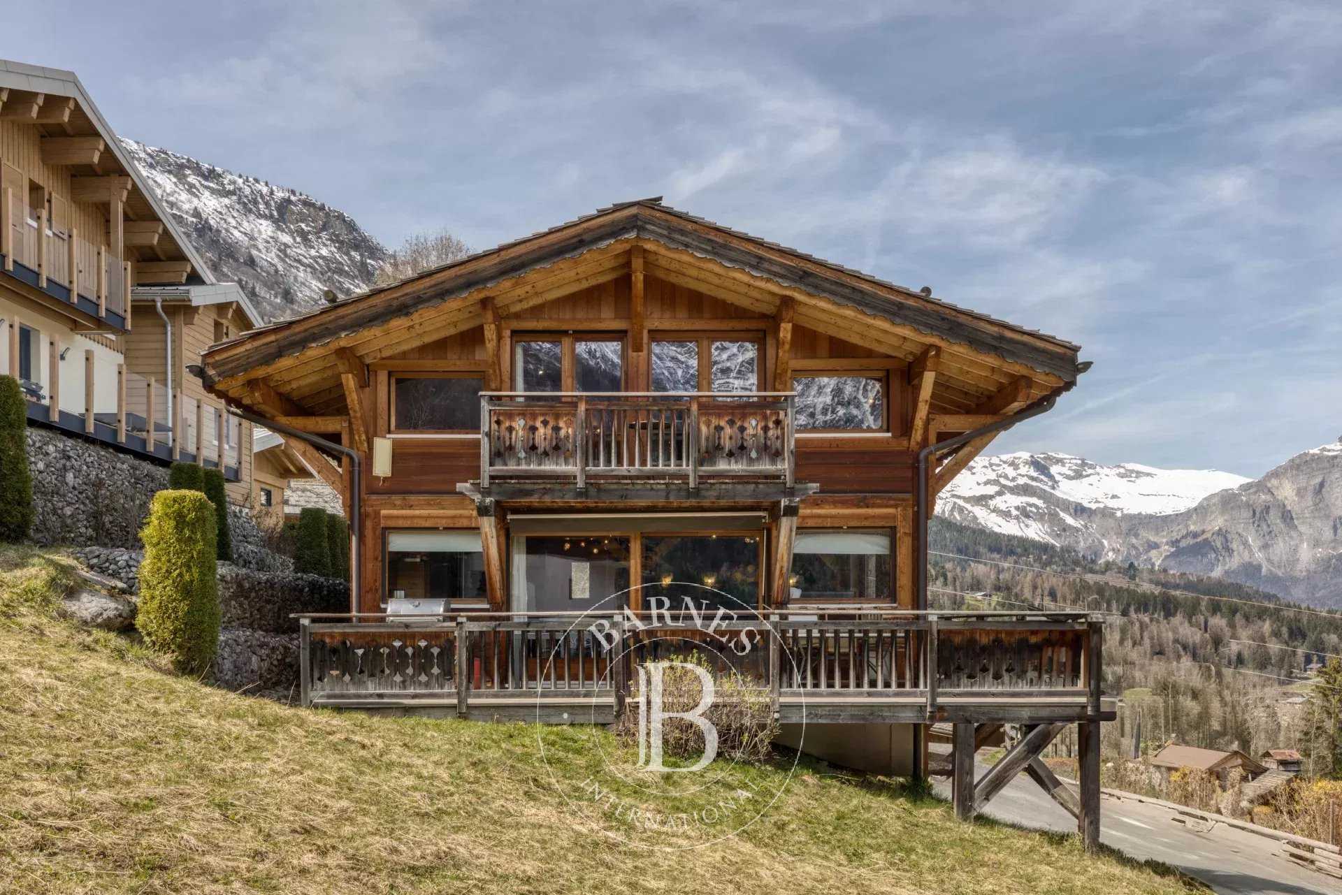 Chalet Les Houches  -  ref 85784276 (picture 1)