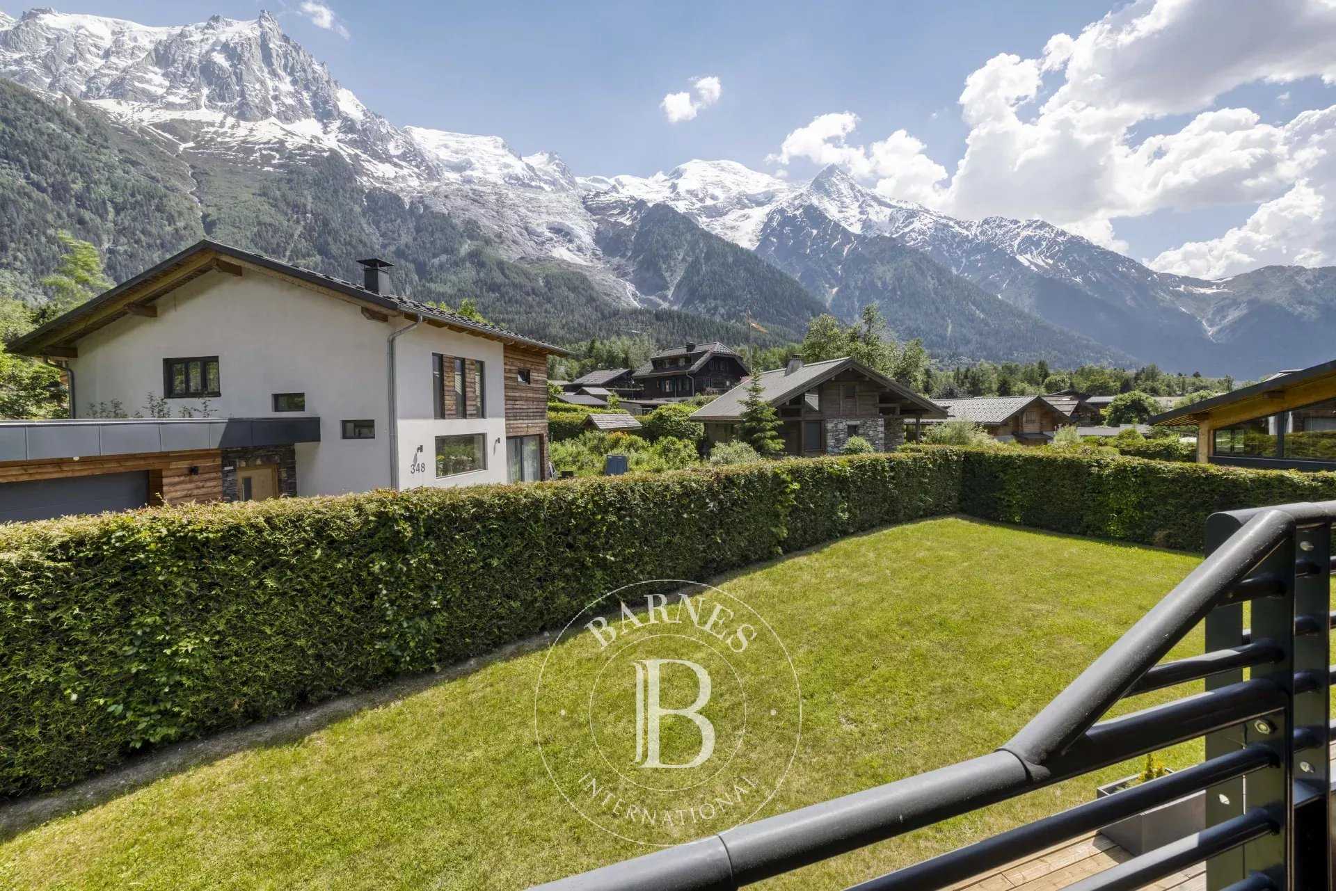 Chalet Chamonix-Mont-Blanc  -  ref 6739610 (picture 1)