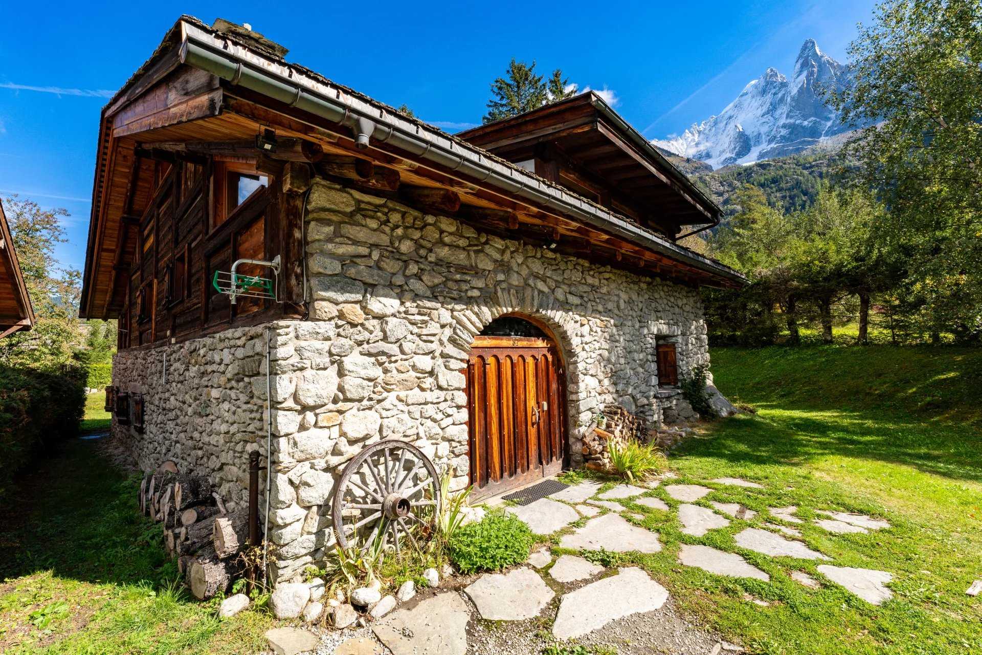 Chalet Chamonix-Mont-Blanc  -  ref 85155688 (picture 1)