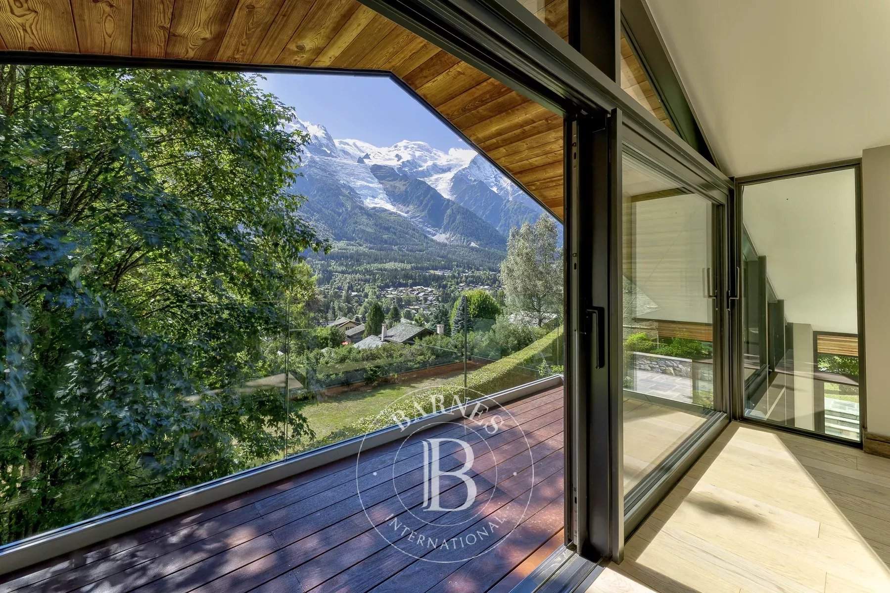 Chamonix-Mont-Blanc  - Chalet 8 Bedrooms - picture 9