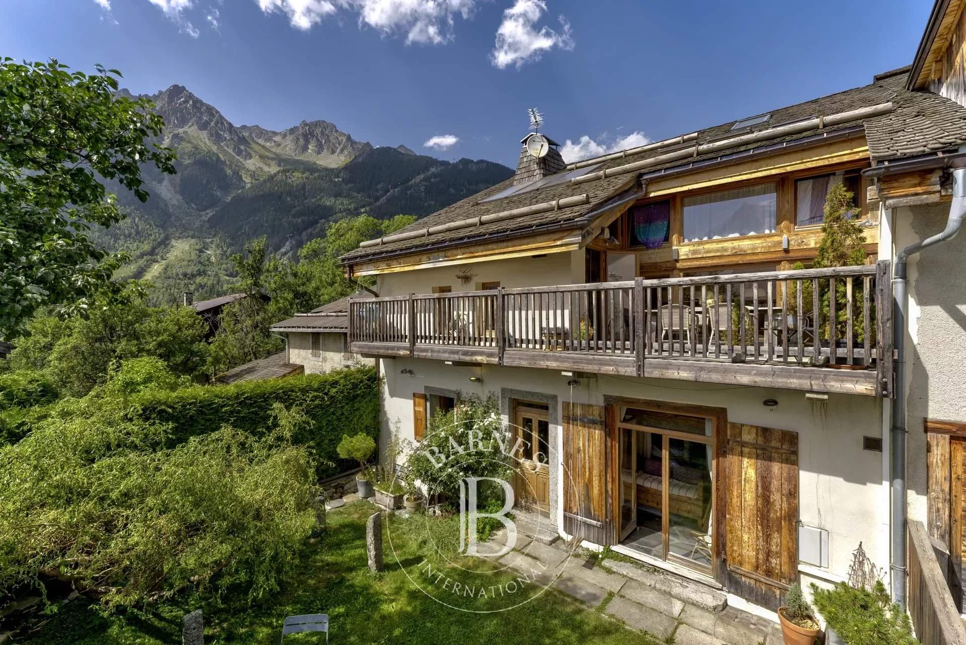 Chamonix-Mont-Blanc  - Chalet 6 Bedrooms - picture 1