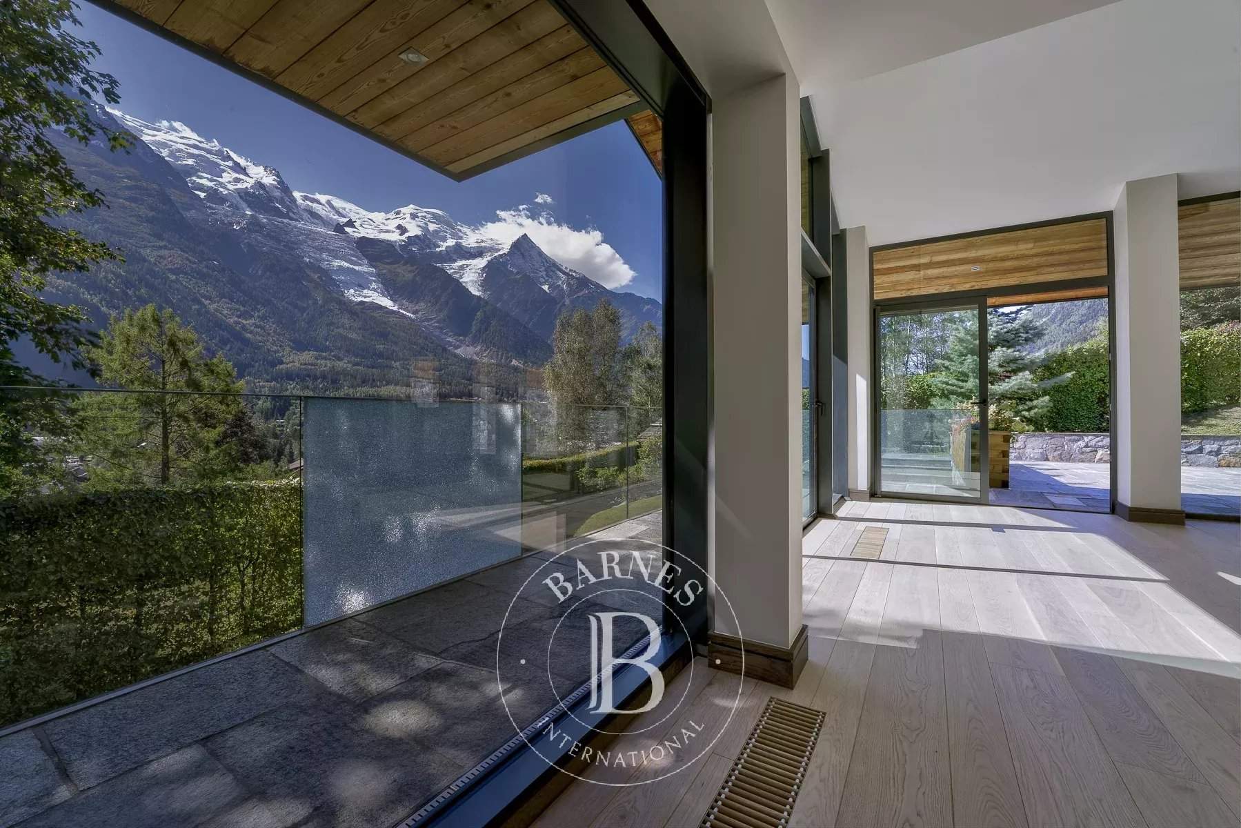 Chamonix-Mont-Blanc  - Chalet 8 Bedrooms - picture 8