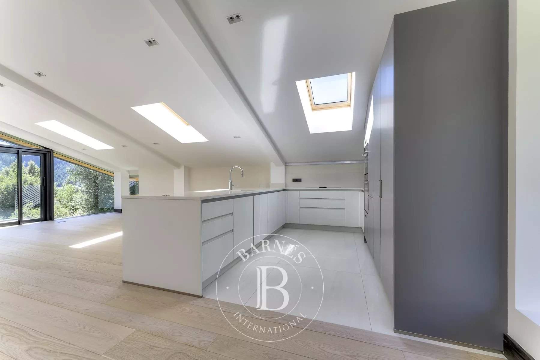 Chamonix-Mont-Blanc  - Chalet 8 Bedrooms - picture 12