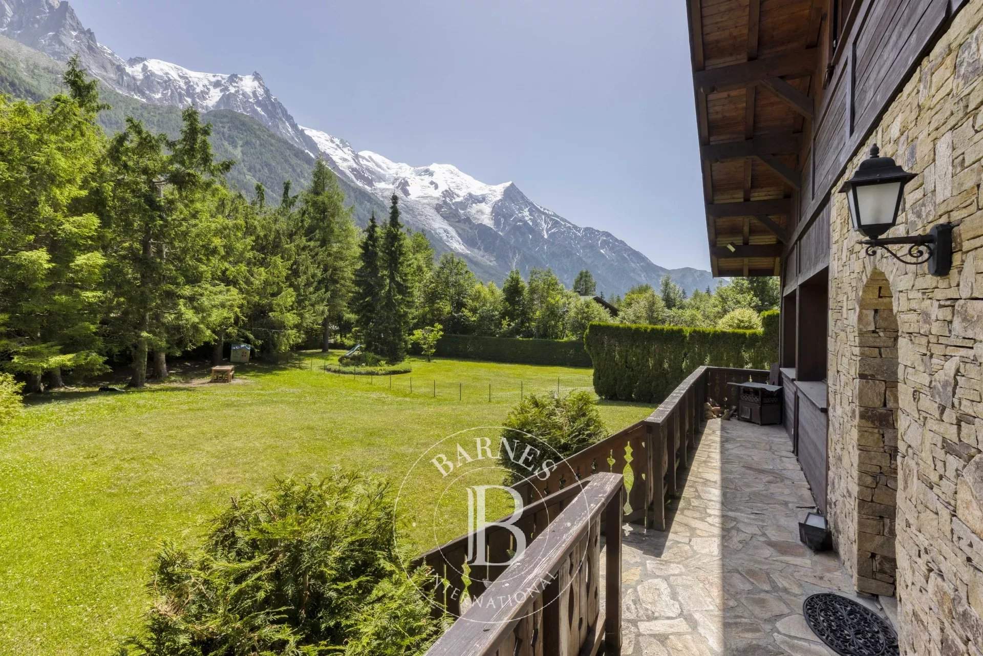 Chamonix-Mont-Blanc  - Chalet 5 Bedrooms - picture 1