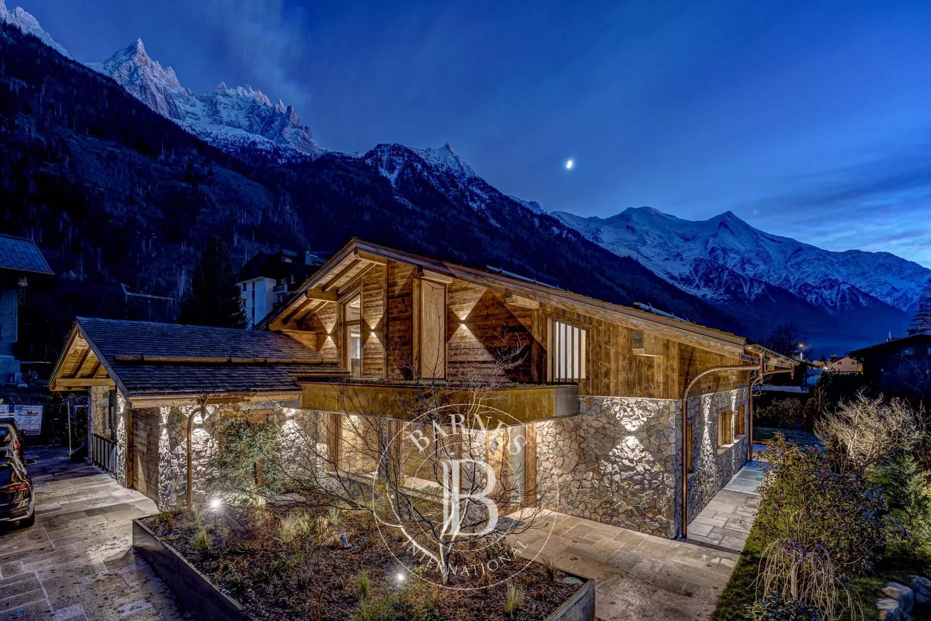 Chamonix-Mont-Blanc  - Chalet 7 Pièces 5 Chambres - picture 3