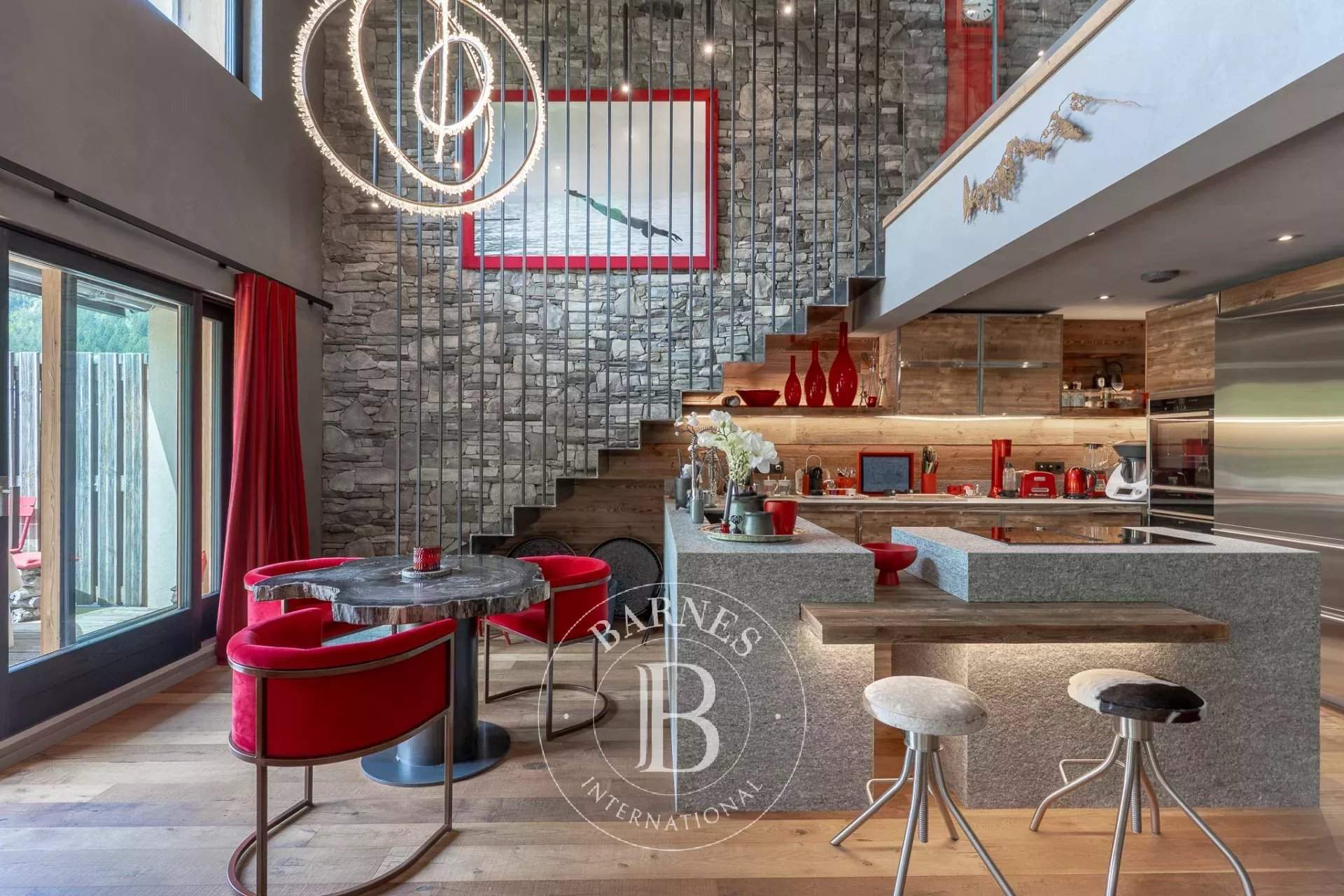 Chamonix-Mont-Blanc  - Chalet 4 Bedrooms - picture 2