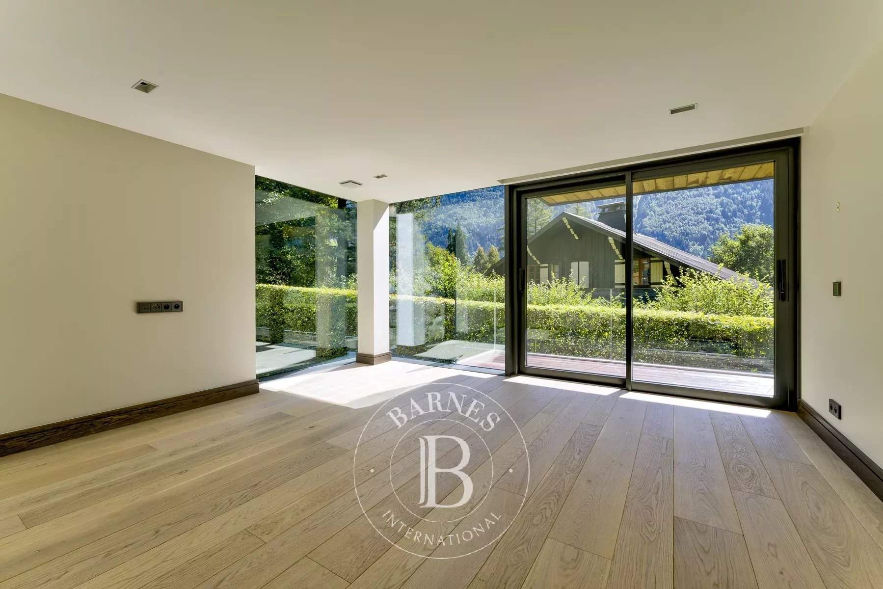 Chamonix-Mont-Blanc  - Chalet 8 Bedrooms - picture 15