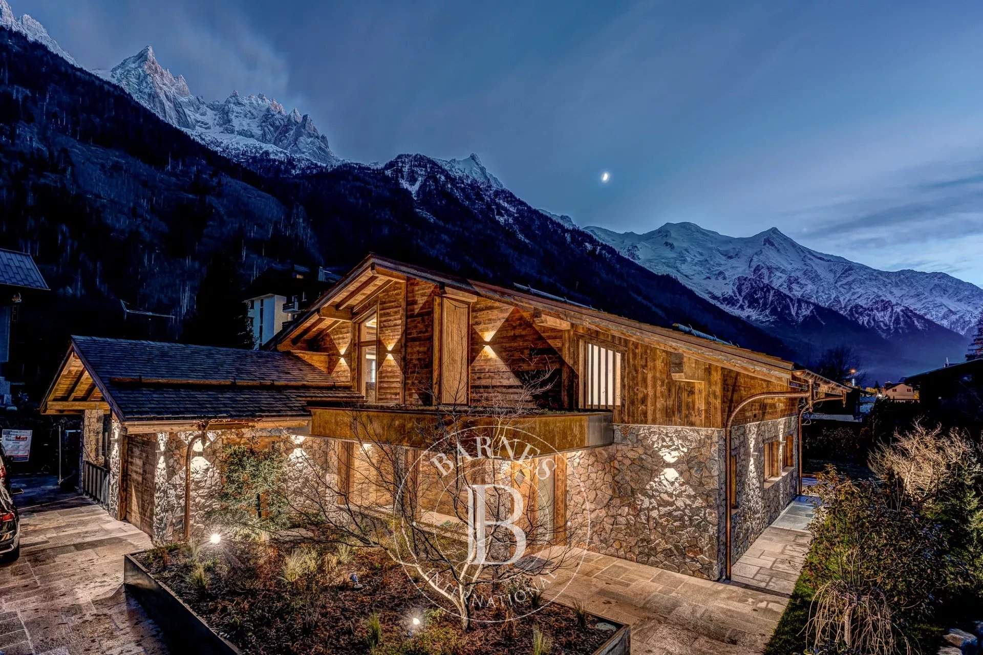 Chamonix-Mont-Blanc  - Chalet 7 Pièces 5 Chambres - picture 4