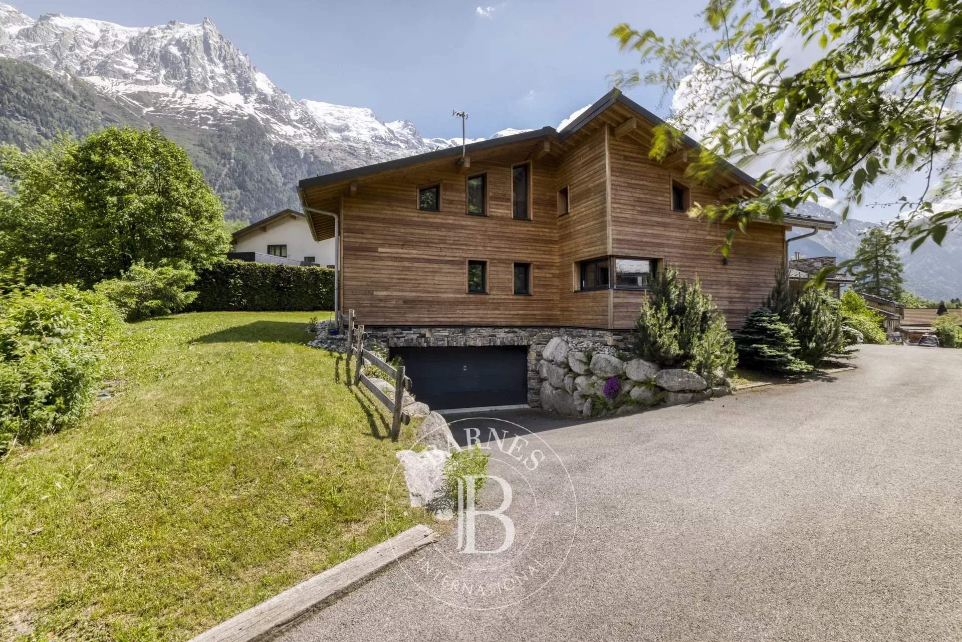 Chamonix-Mont-Blanc  - Chalet 5 Pi&egrave;ces 4 Chambres - picture 2