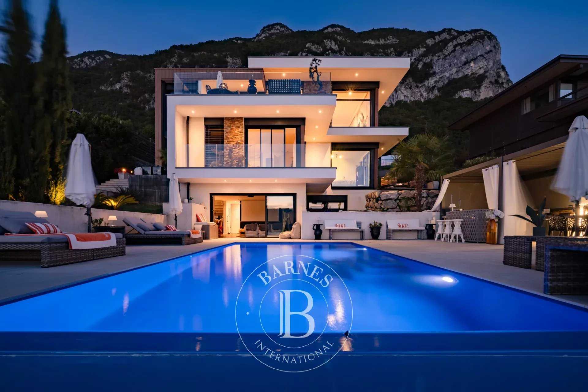 Annecy  - Villa 6 Pi&egrave;ces 4 Chambres