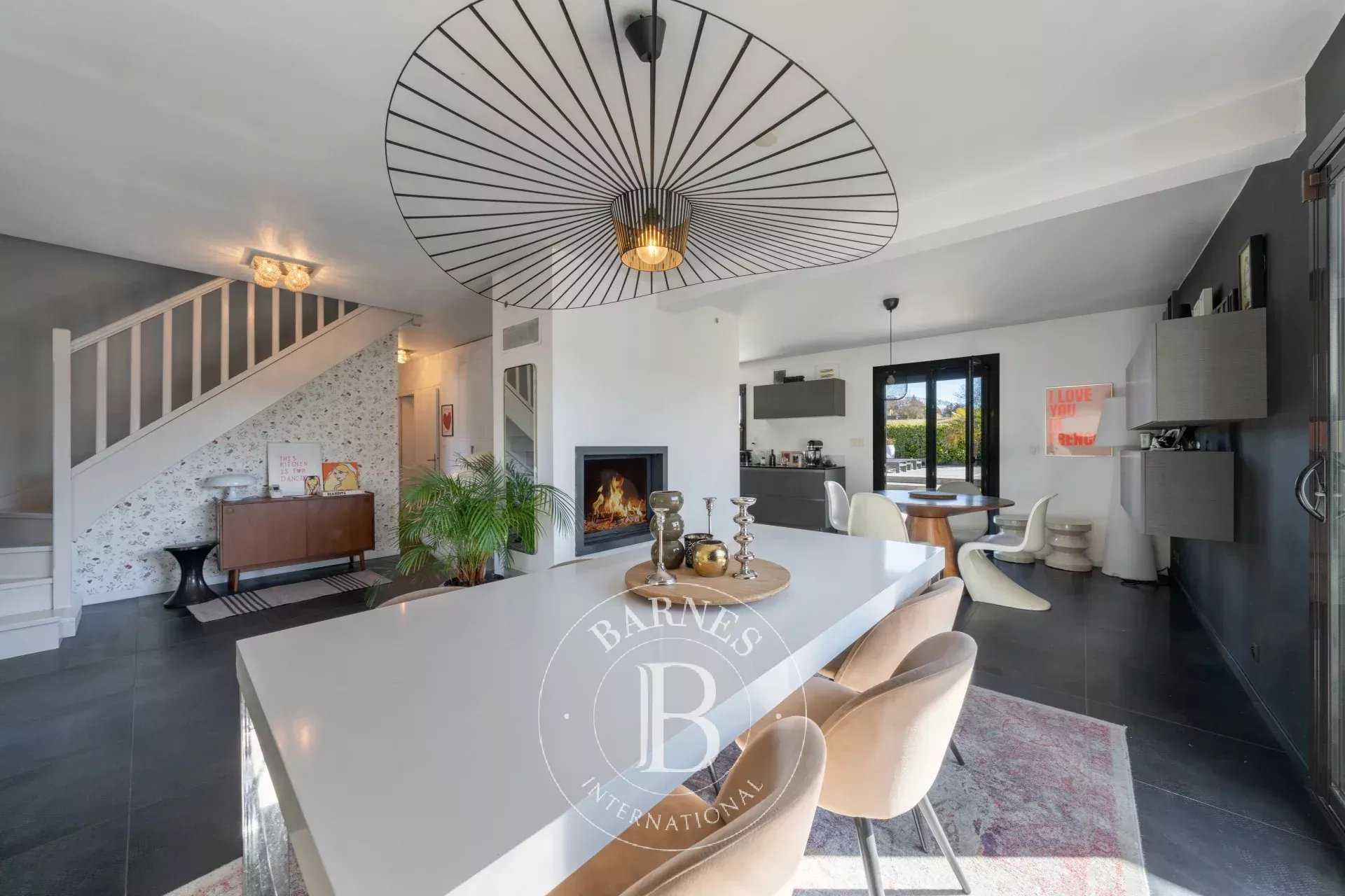 Annecy  - Maison 7 Pi&egrave;ces