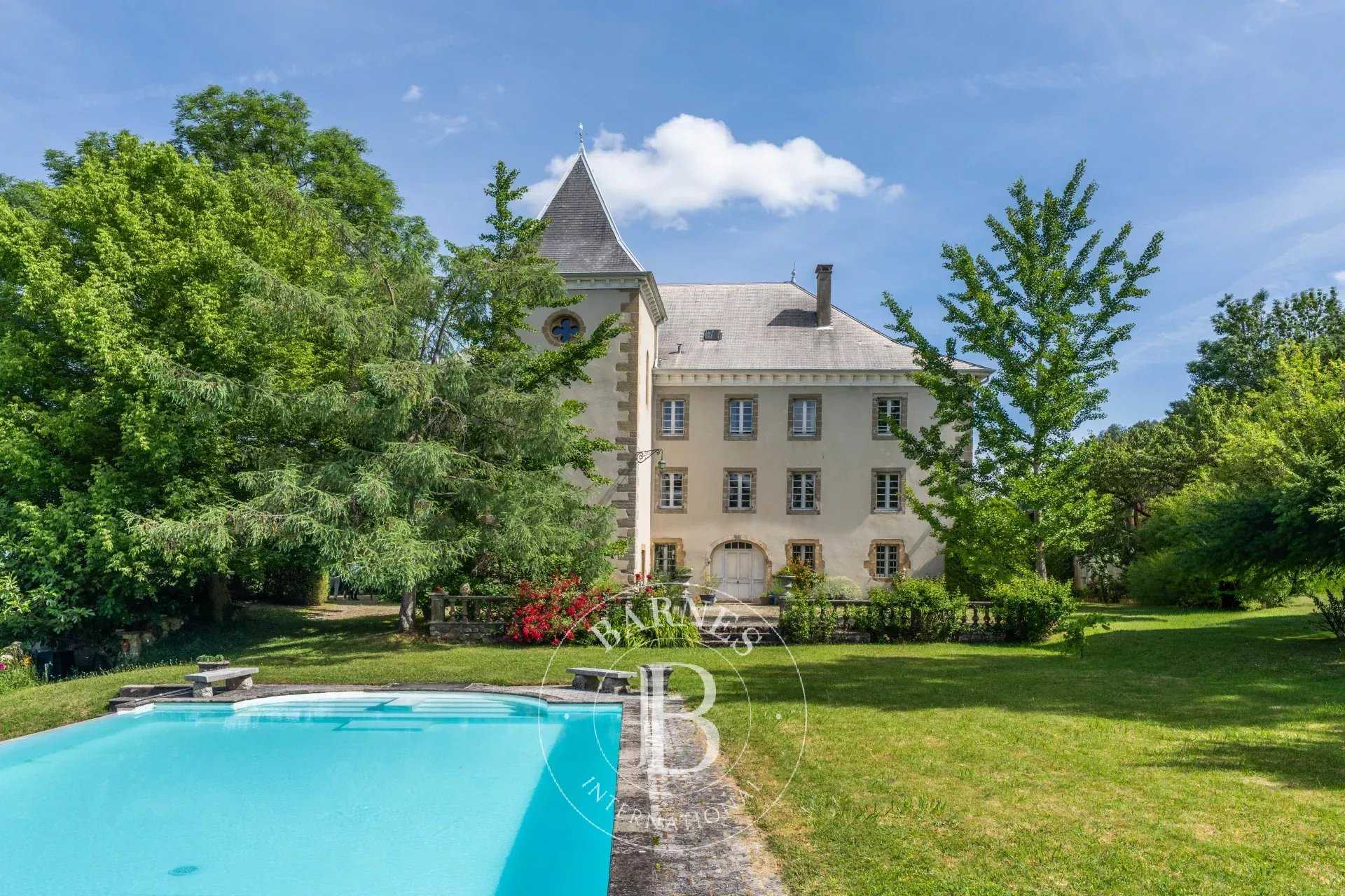 Annecy  - Château 16 Pi&egrave;ces 7 Chambres