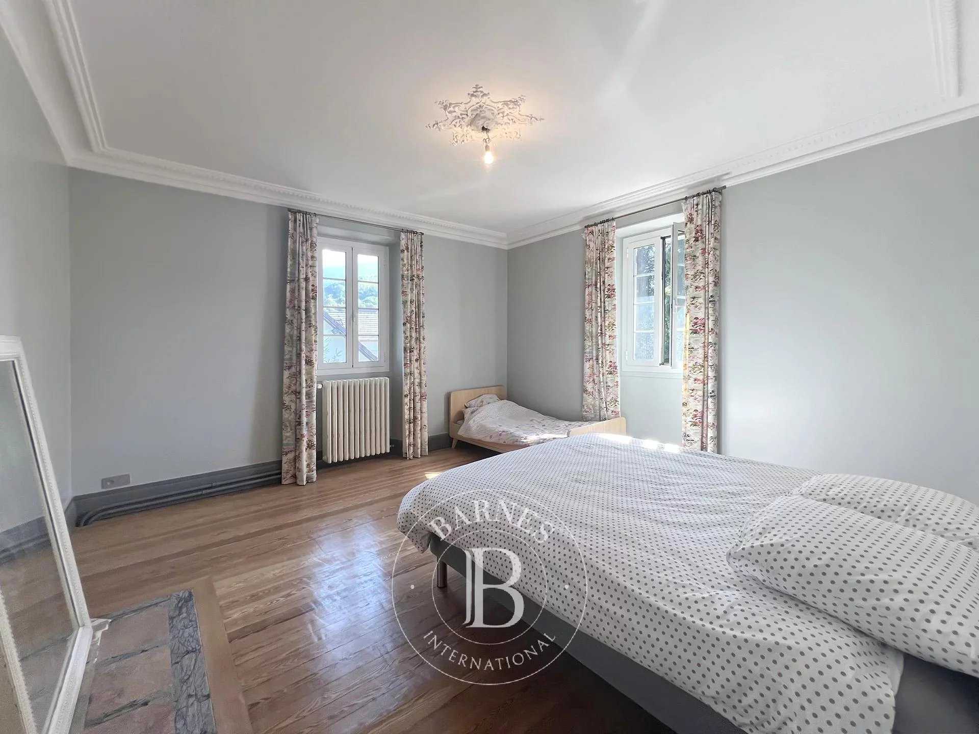 Chambéry  - House 9 Bedrooms