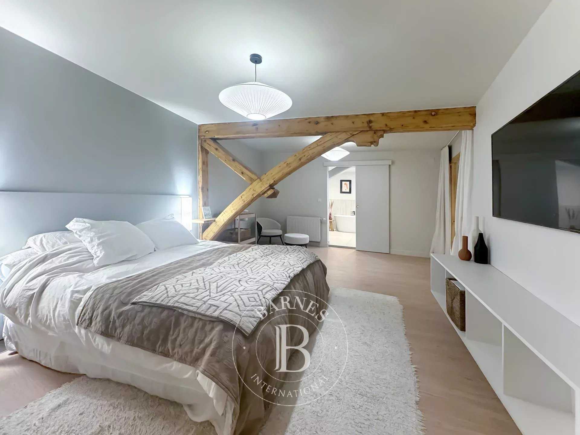 Chambéry  - Appartement 5 Pièces 3 Chambres