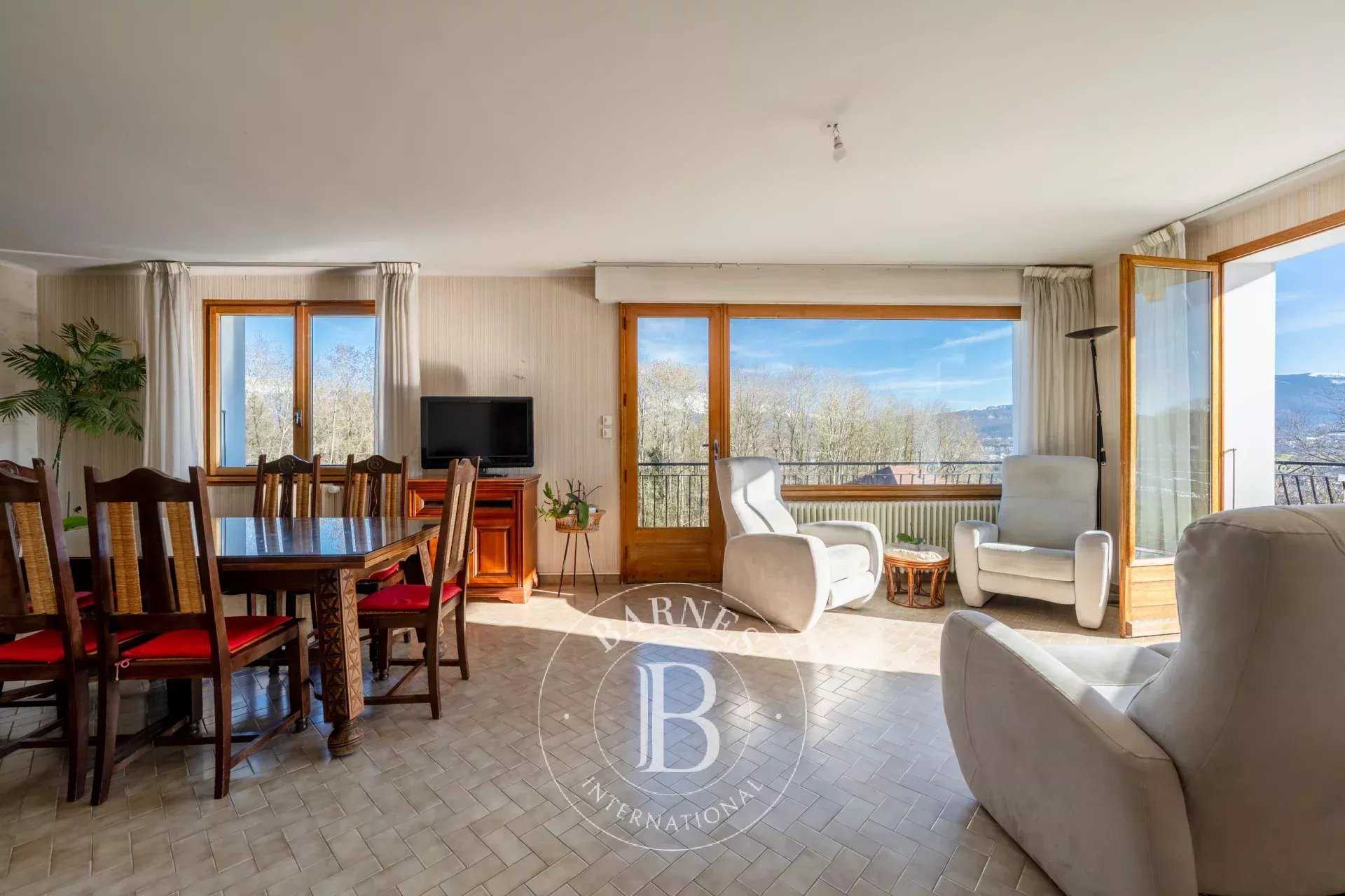 Poisy  - Propriété 11 Pi&egrave;ces 8 Chambres