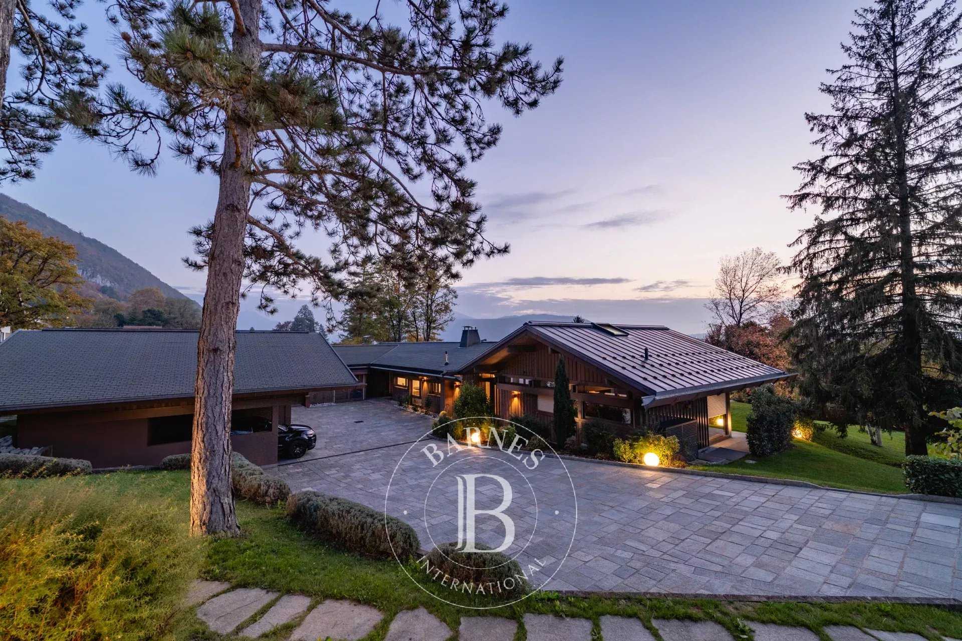 Annecy  - Property 4 Bedrooms