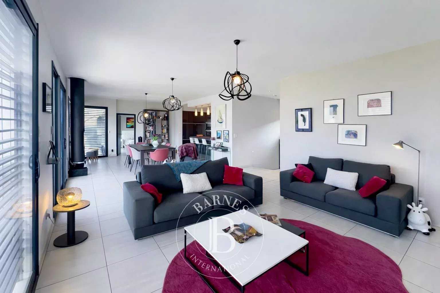 Tresserve  - Maison 8 Pi&egrave;ces 4 Chambres