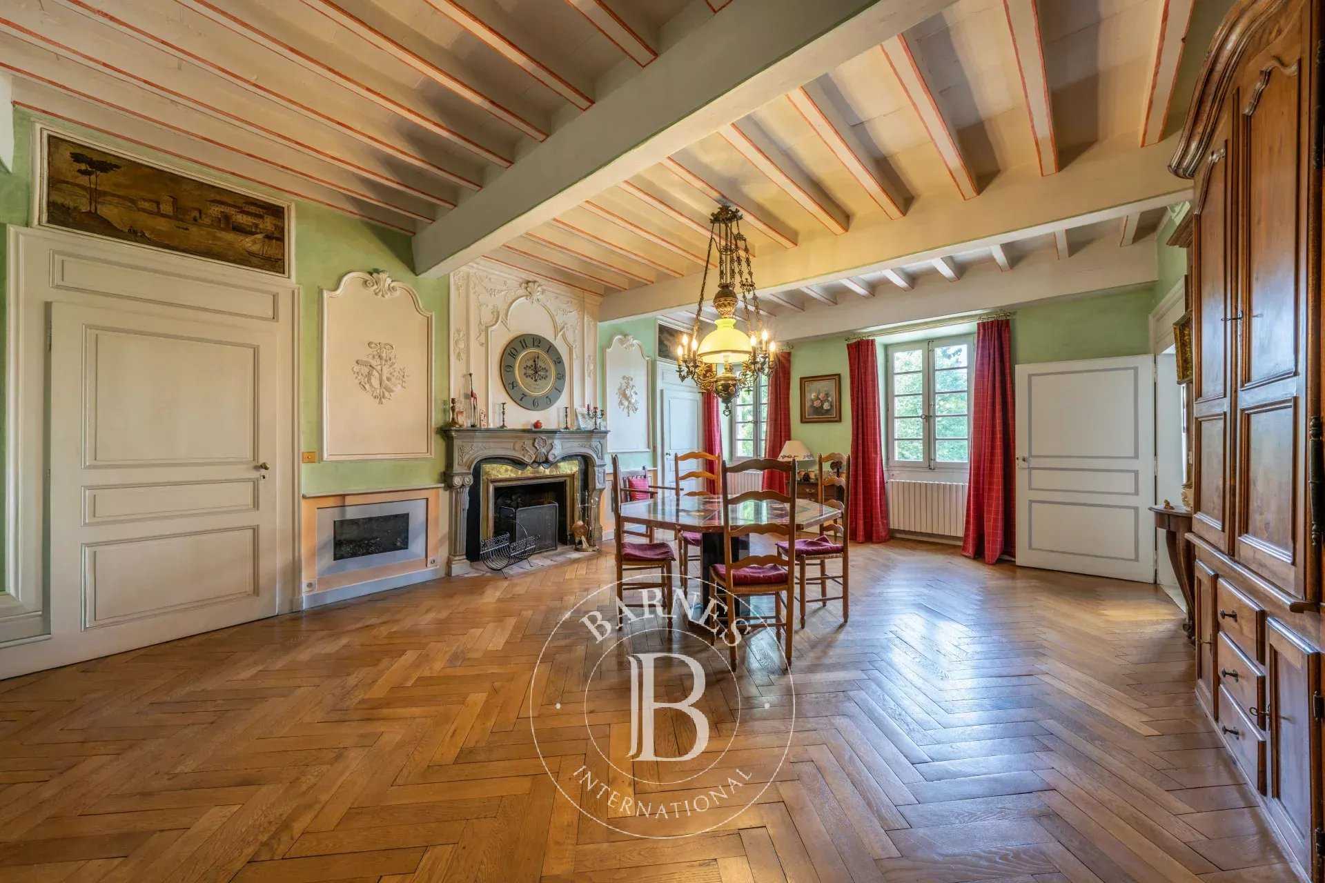 Annecy  - Château 16 Pi&egrave;ces 7 Chambres