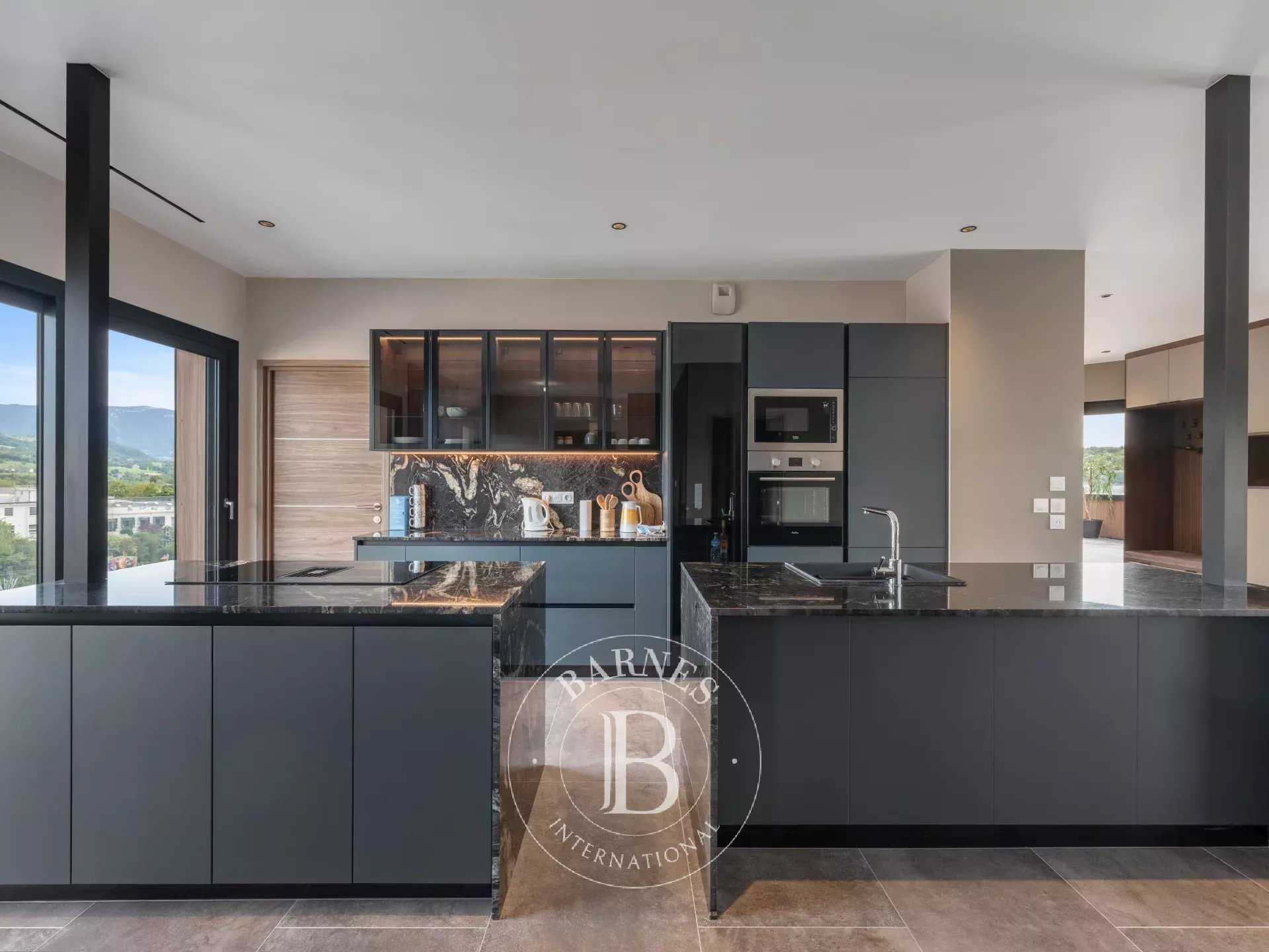 Rumilly  - Apartment 4 Bedrooms