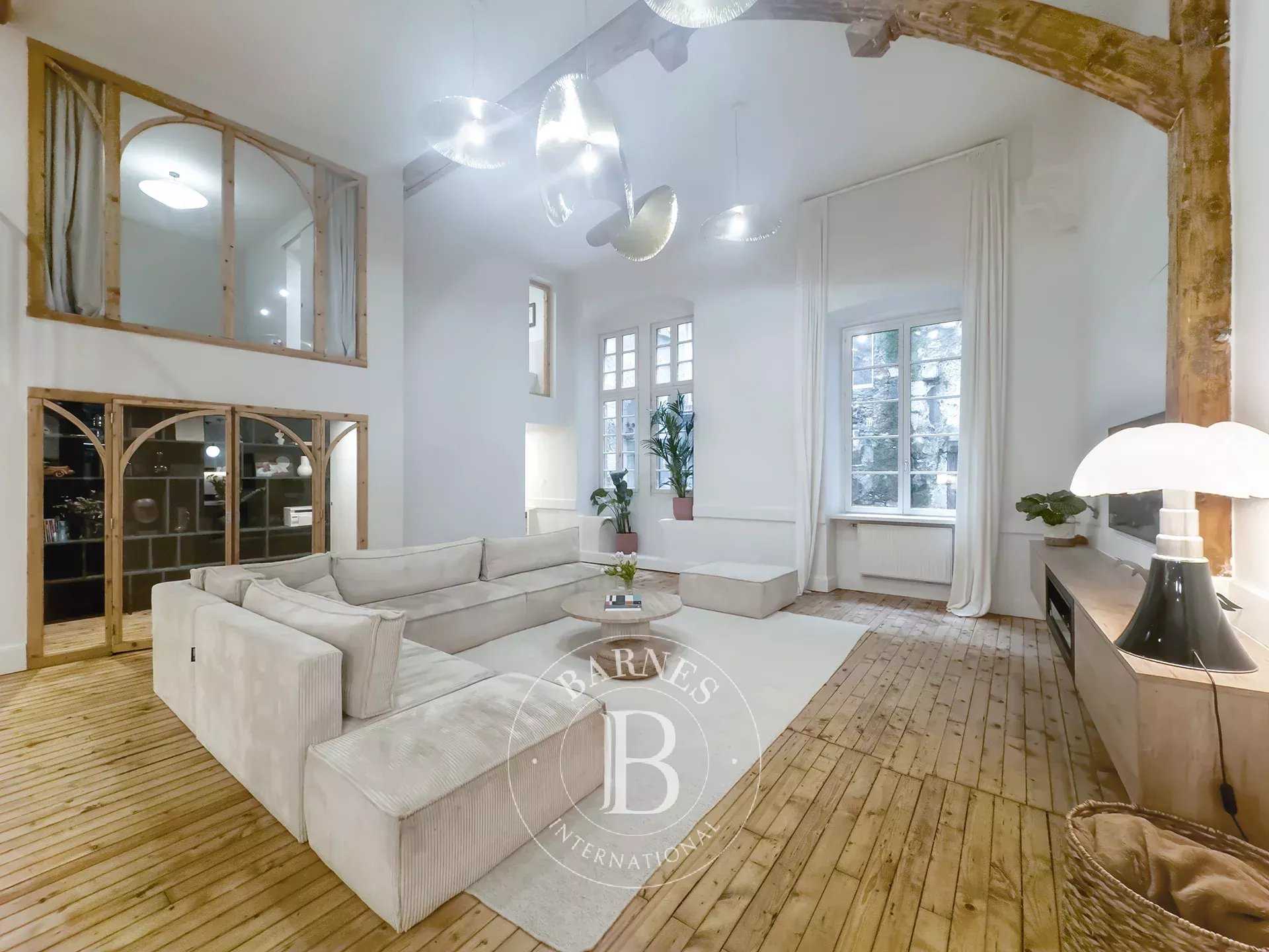 Chambéry  - Appartement 5 Pièces 3 Chambres