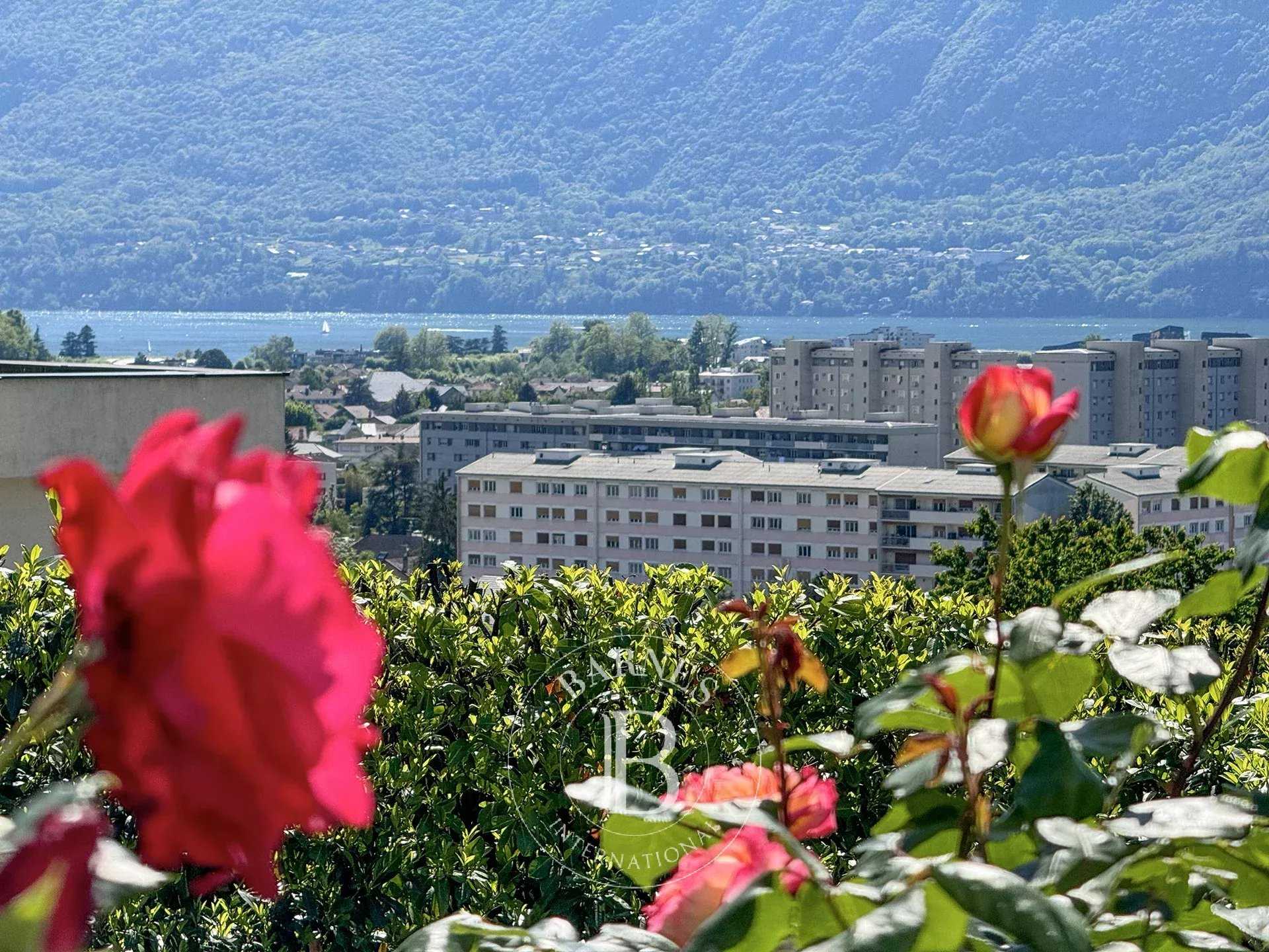 Aix-les-Bains  - Maison 7 Pi&egrave;ces 4 Chambres