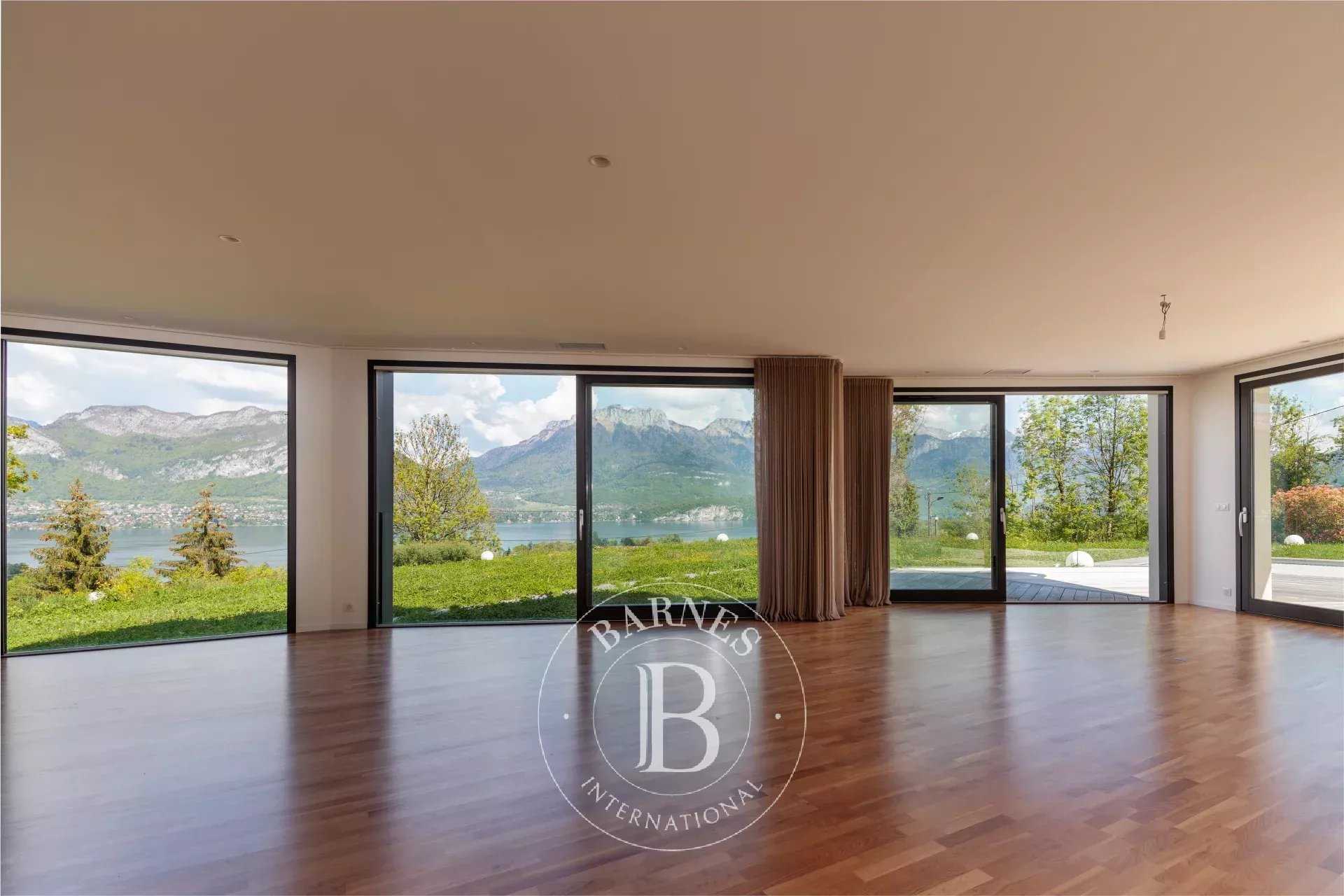 Sevrier  - Villa 7 Pi&egrave;ces 5 Chambres