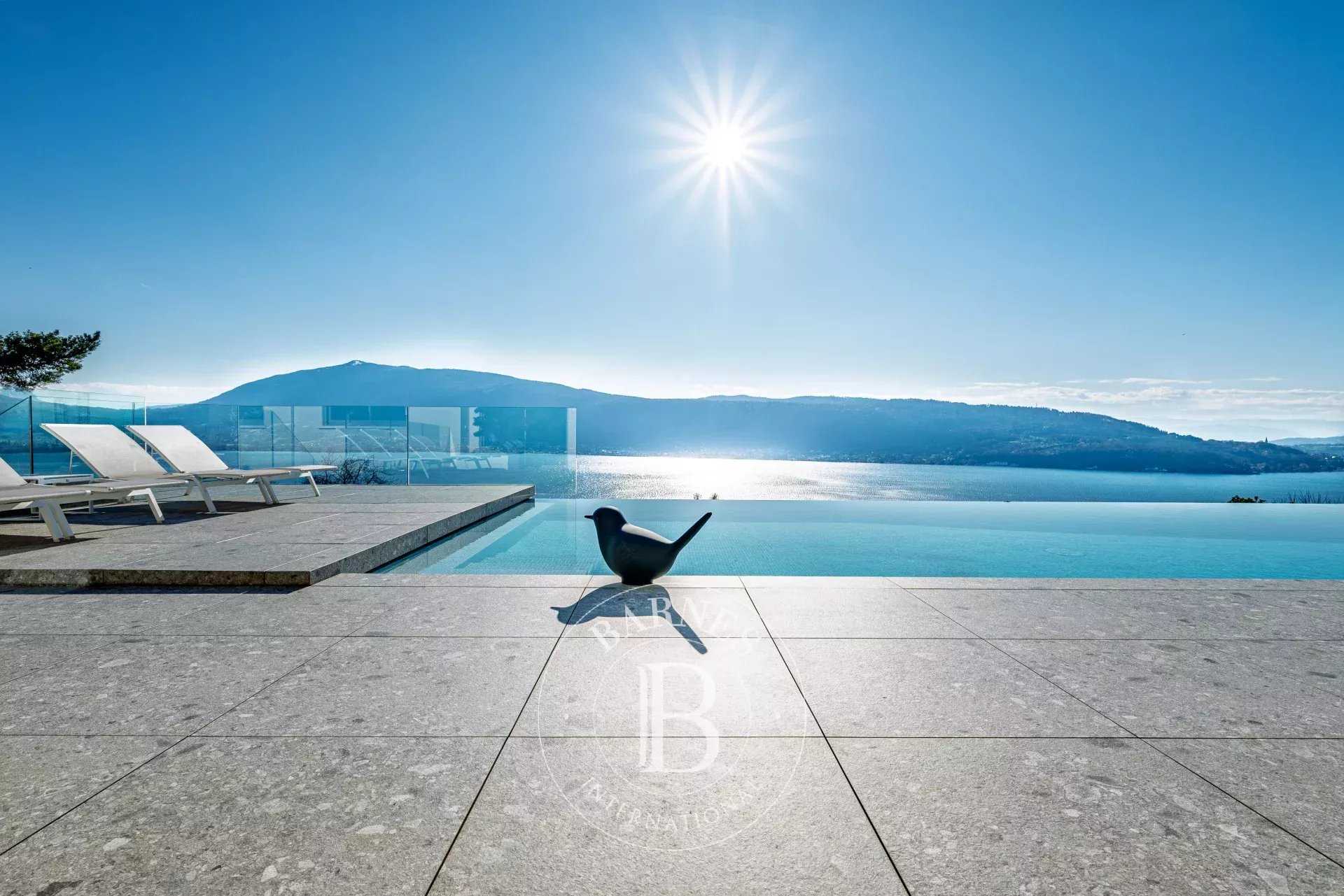 Annecy  - Villa 8 Pi&egrave;ces 7 Chambres