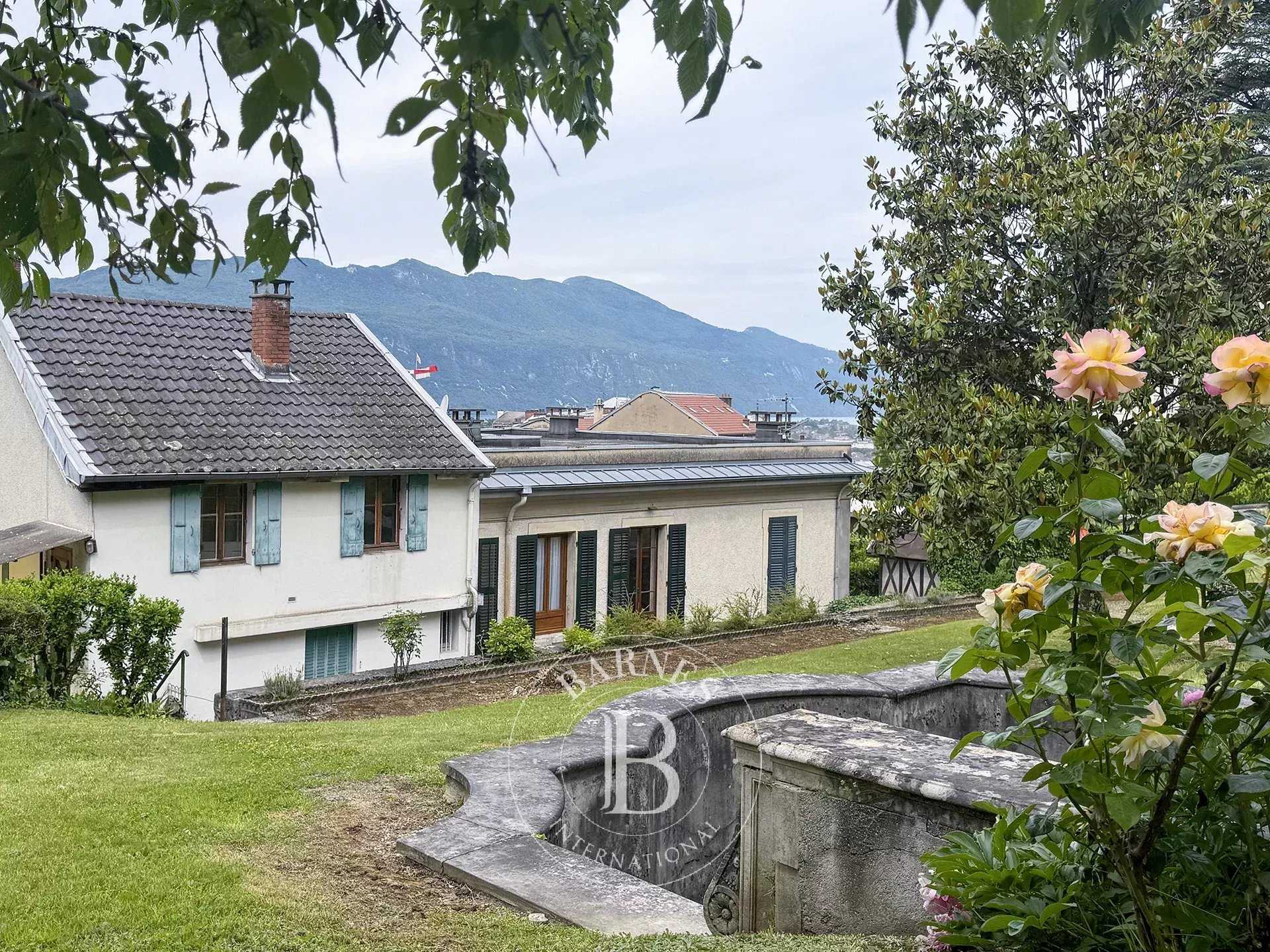 Aix-les-Bains  - Propriété 12 Pi&egrave;ces 10 Chambres