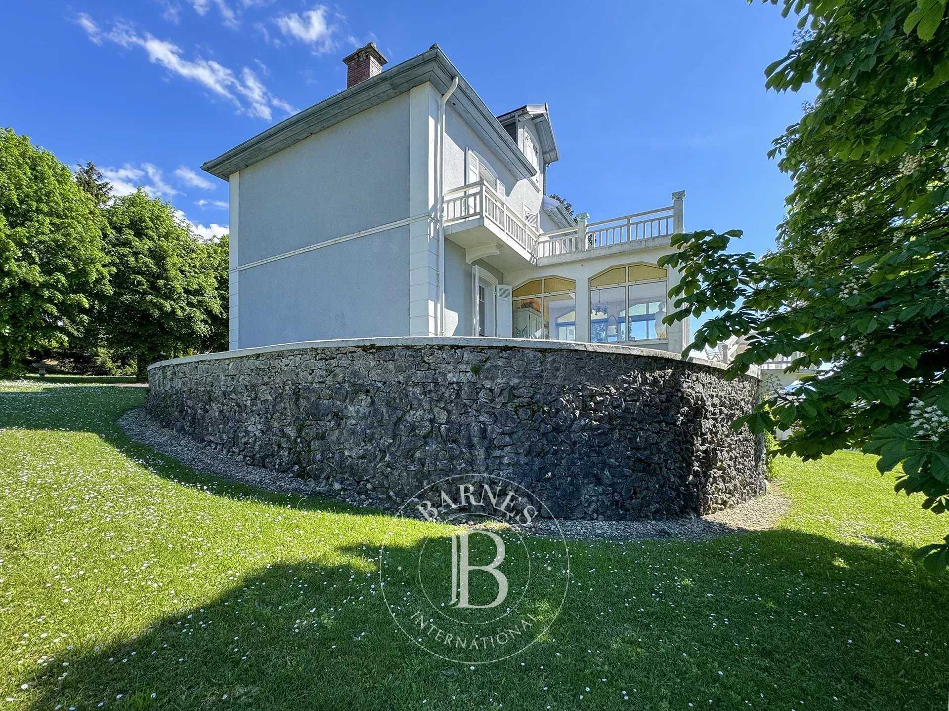 Aix-les-Bains  - Maison 7 Pi&egrave;ces 4 Chambres