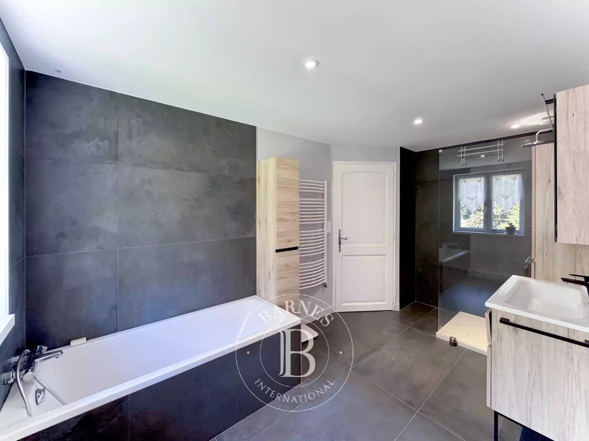 Nances  - Propriété 9 Pi&egrave;ces 5 Chambres