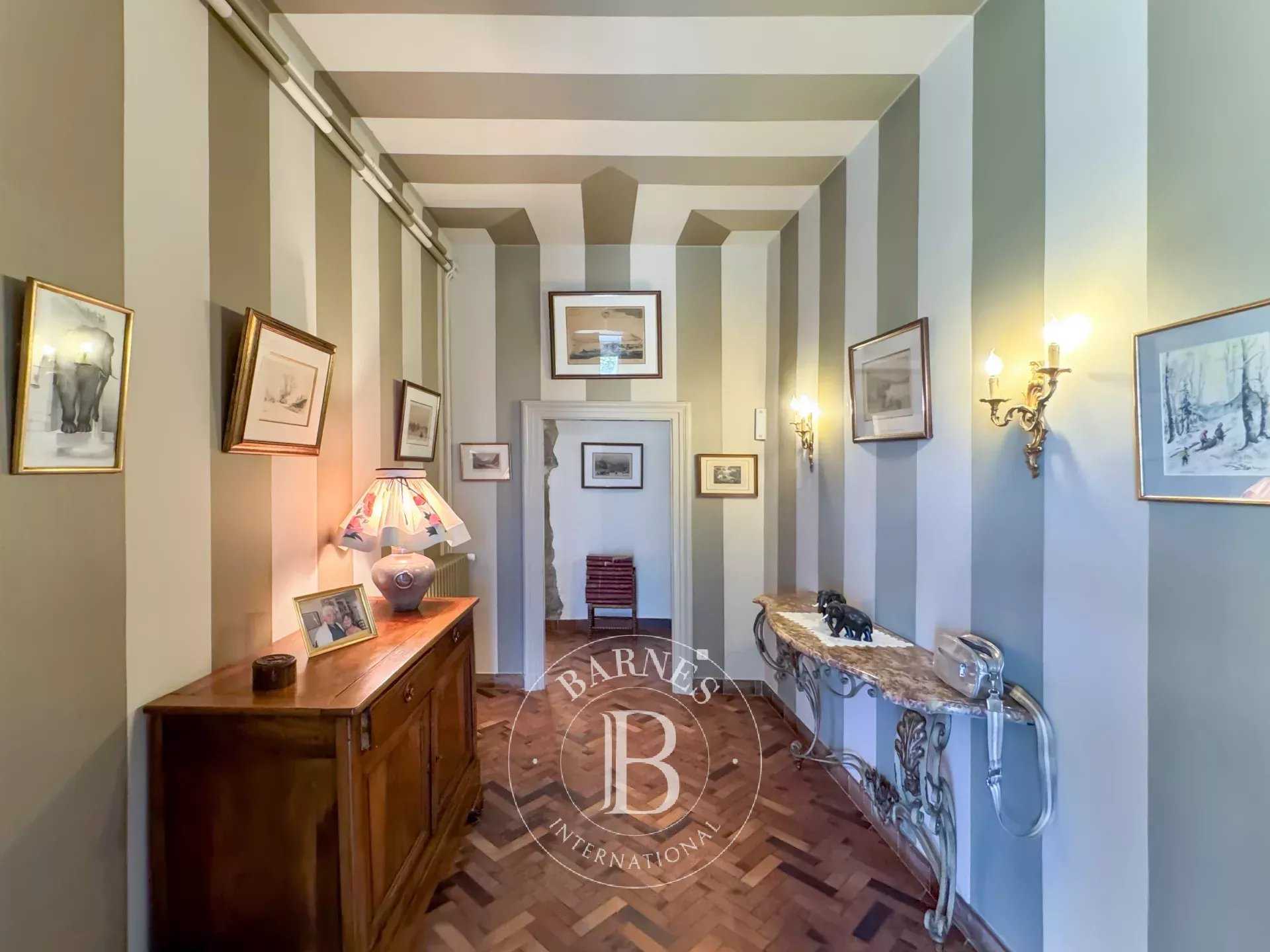 Chignin  - Propriété 8 Pi&egrave;ces 5 Chambres